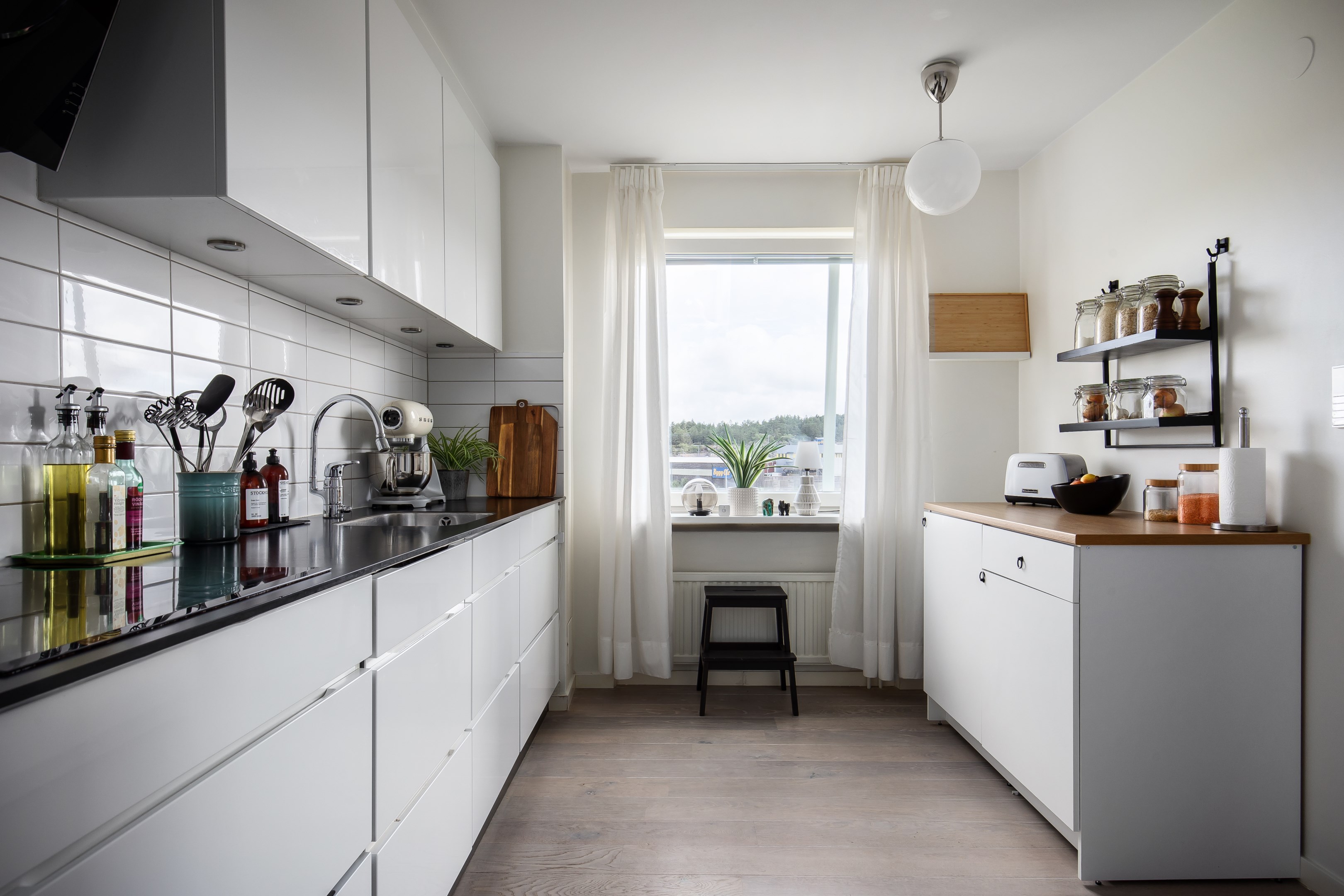 Bostadsbild från Per Hallströms Väg 12, Till salu i Nacka Forum, Nacka