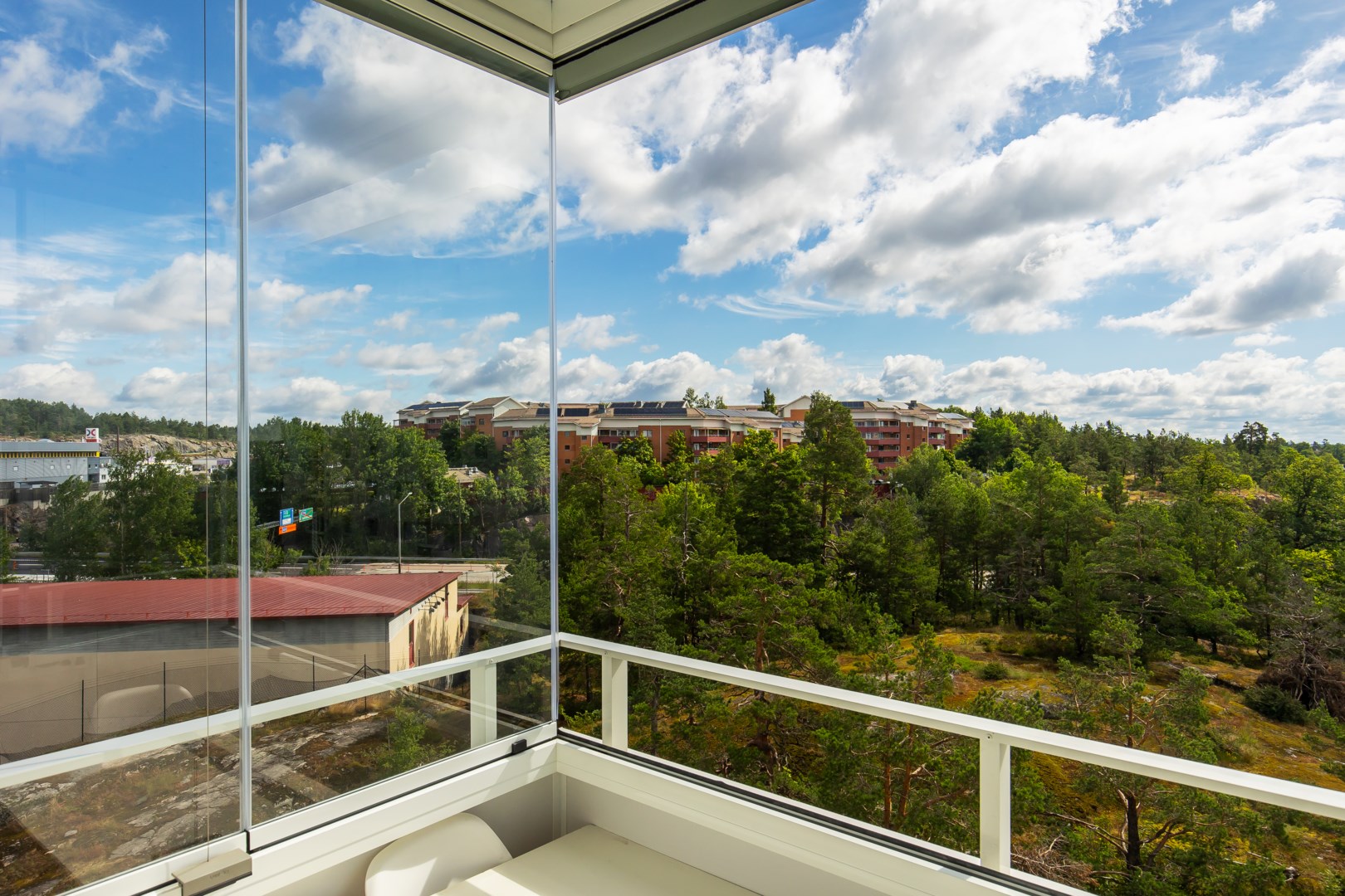 Bostadsbild från Per Hallströms Väg 12, Till salu i Nacka Forum, Nacka