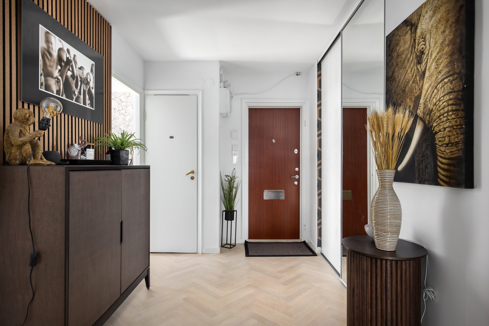 Bostadsbild från Per Hallströms Väg 12, Till salu i Nacka Forum, Nacka