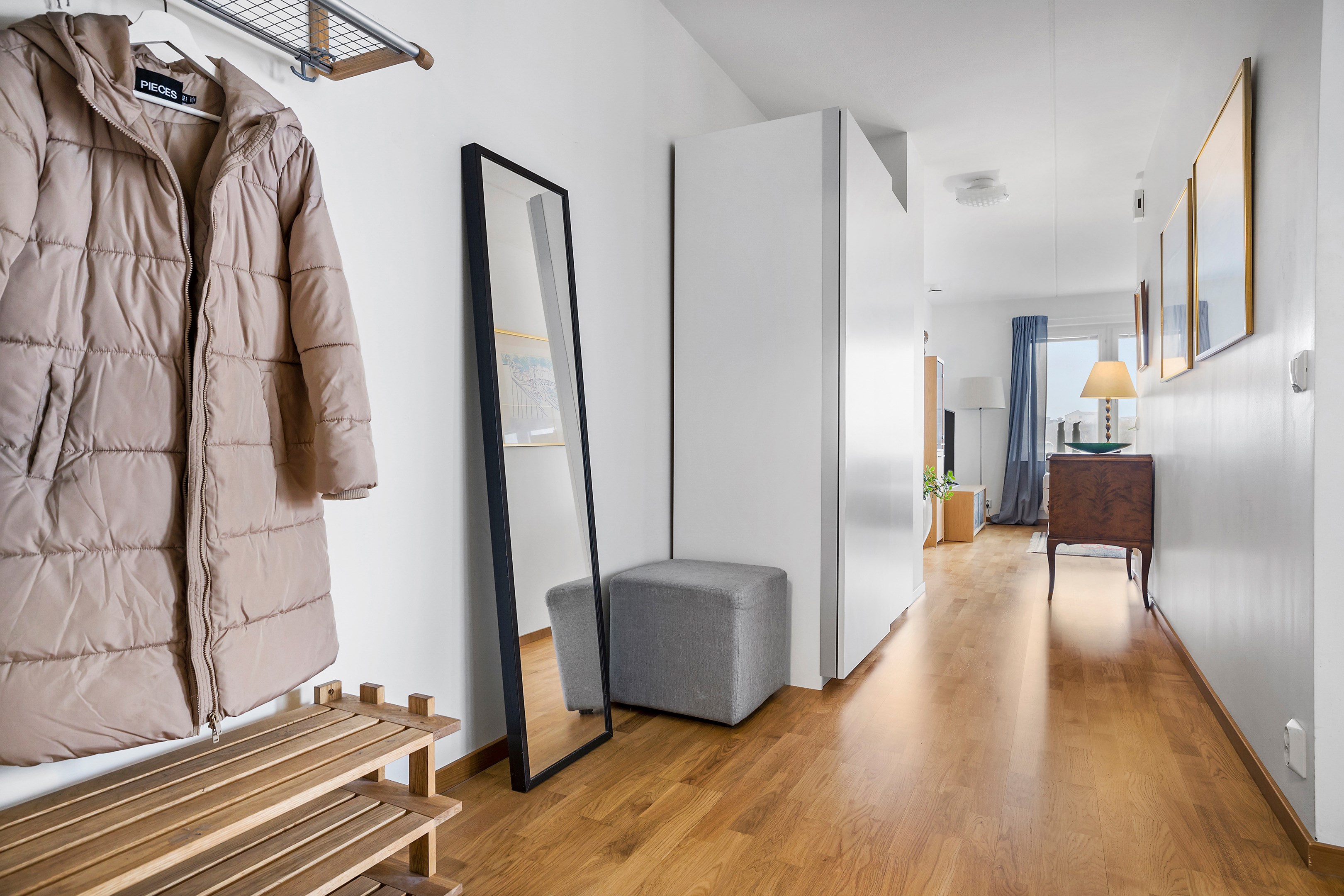 Bostadsbild från Råbyvägen 28, Såld i Kapellgärdet, Uppsala