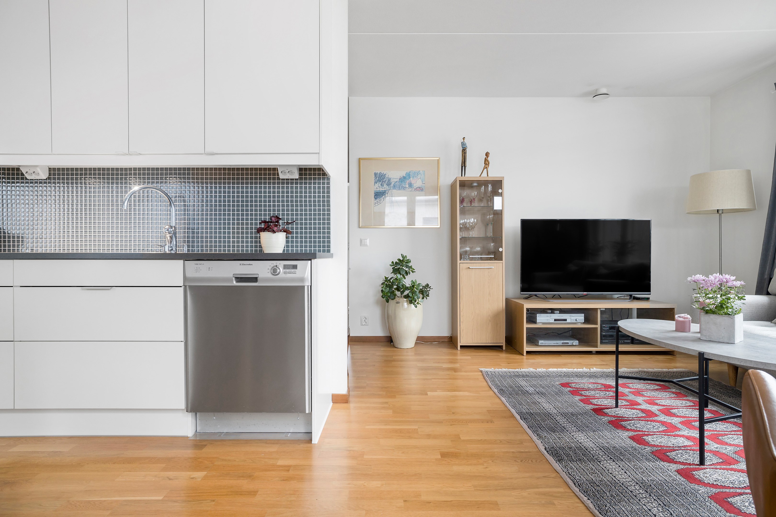 Bostadsbild från Råbyvägen 28, Såld i Kapellgärdet, Uppsala