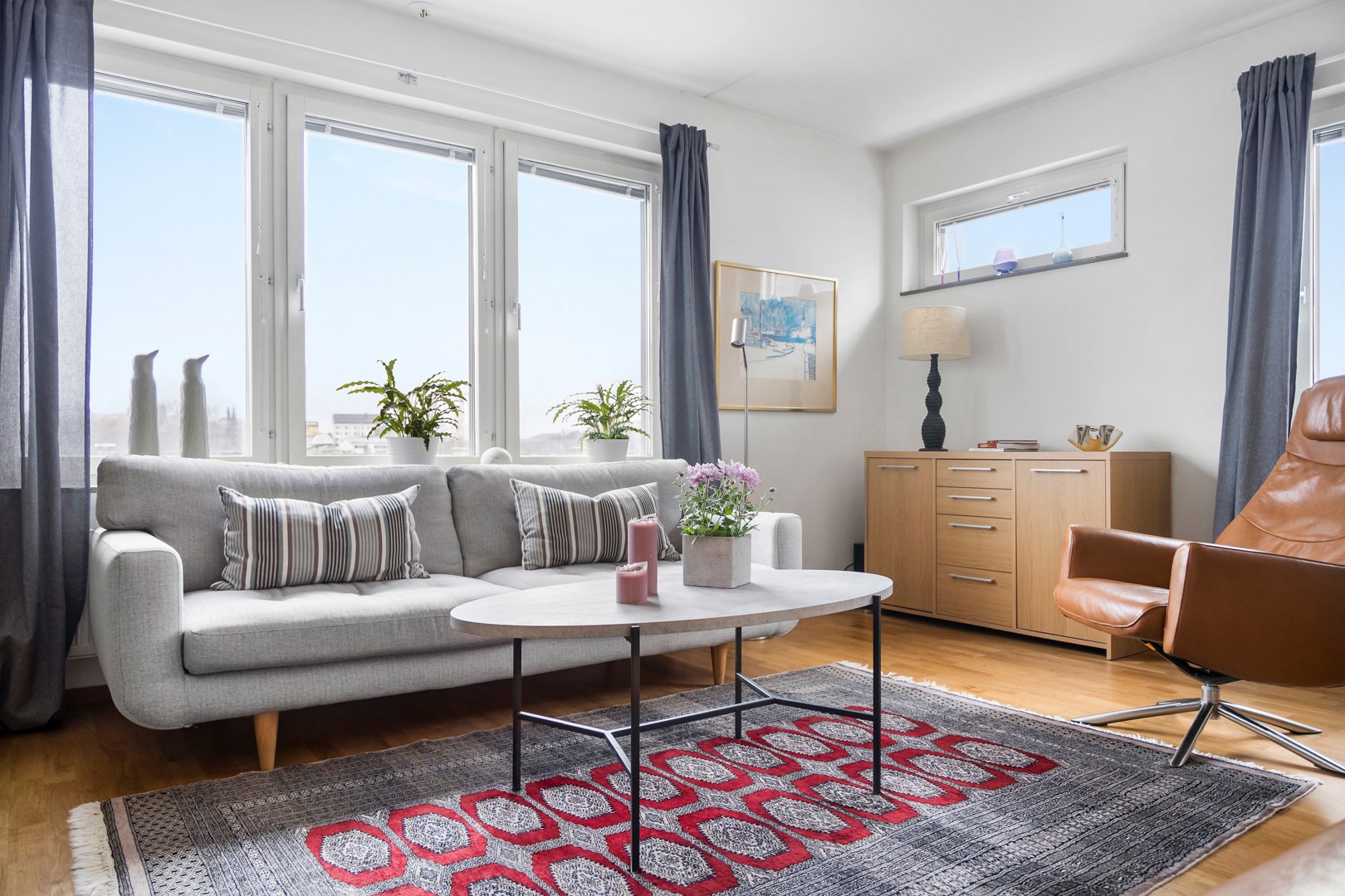 Bostadsbild från Råbyvägen 28, Såld i Kapellgärdet, Uppsala