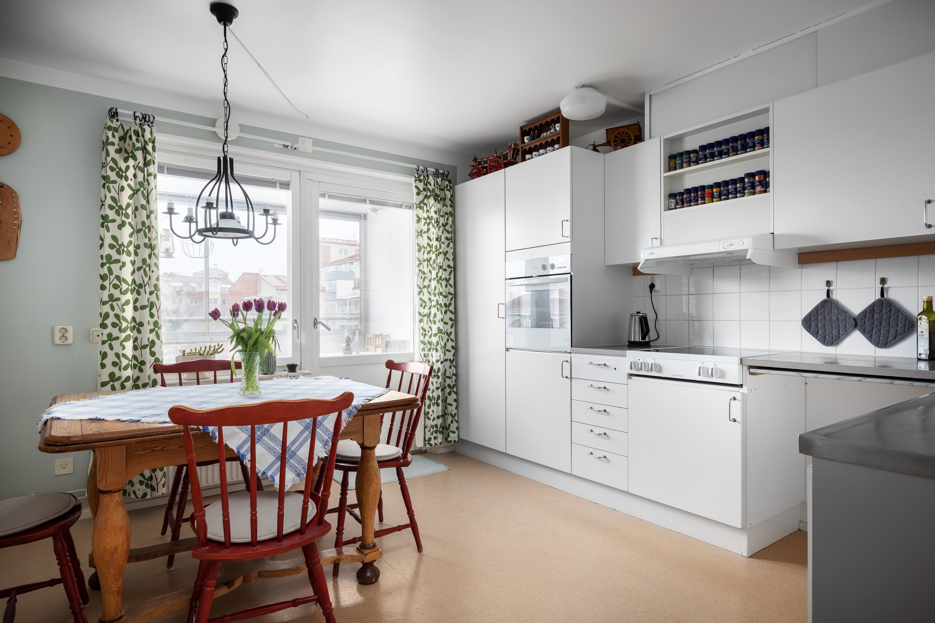 Bostadsbild från Fyrspannsvägen 62, Såld i Jarlaberg, Nacka