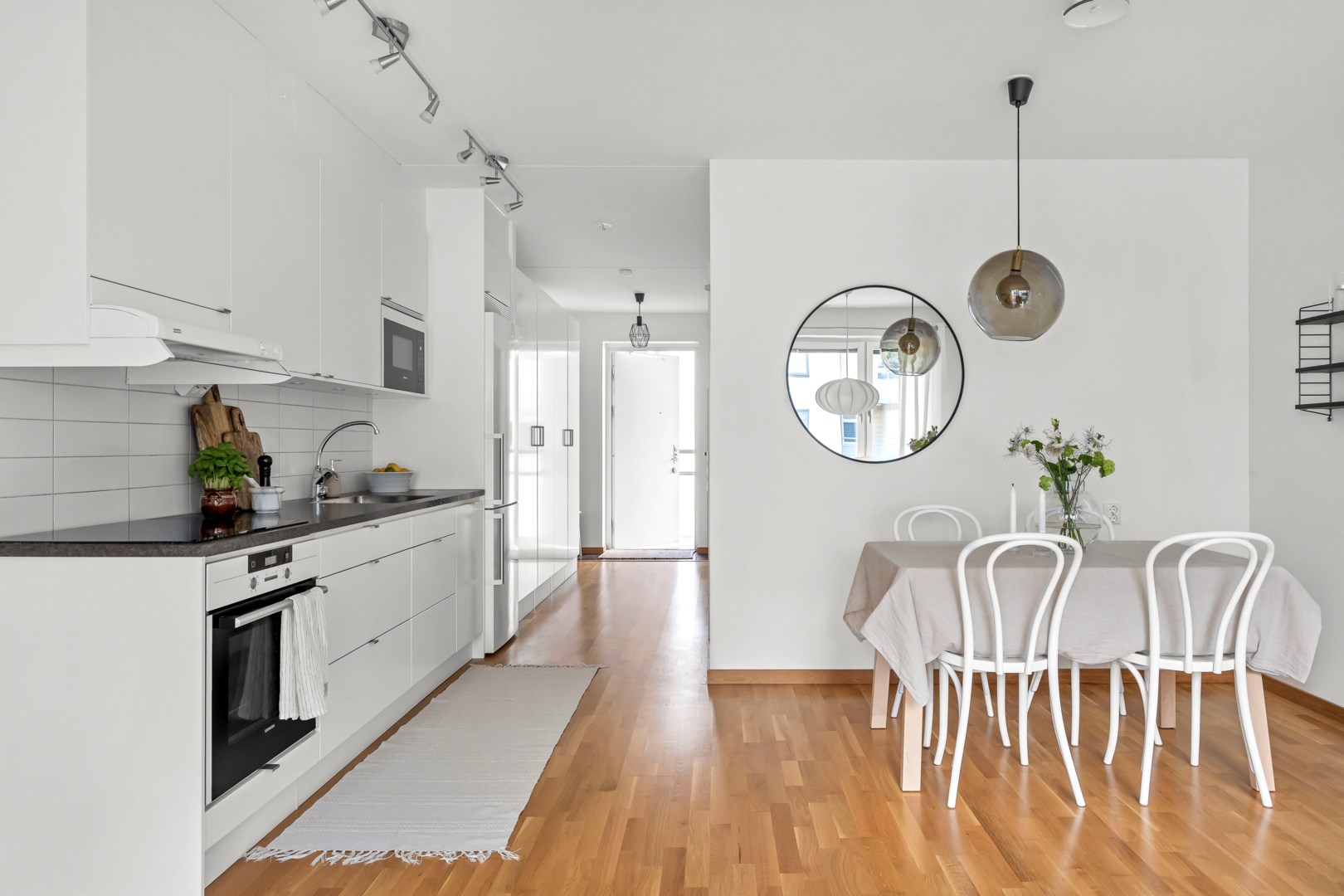 Bostadsbild från Solskensgatan 17, Såld i Gränby, Uppsala