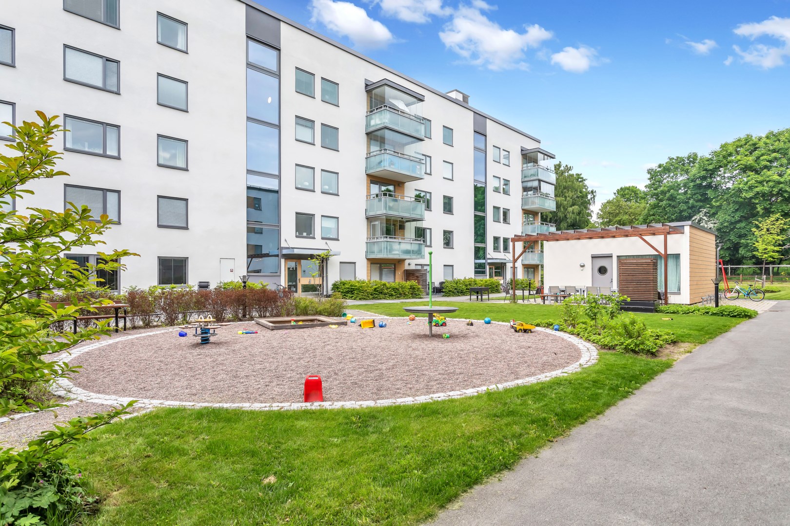 Bostadsbild från Solskensgatan 17, Såld i Gränby, Uppsala