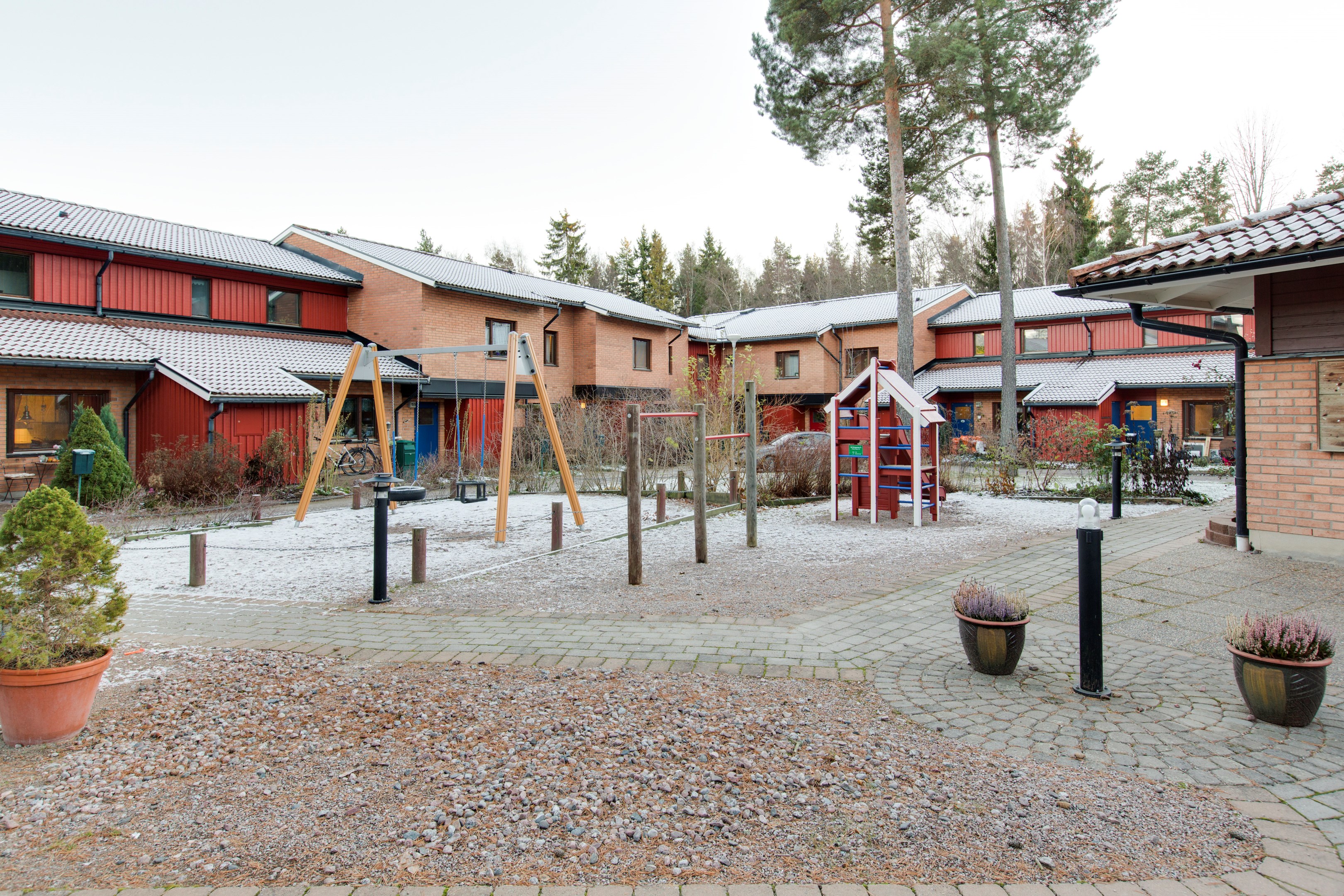 Bostadsbild från Dirigentvägen 151, Såld i Gottsunda, Uppsala