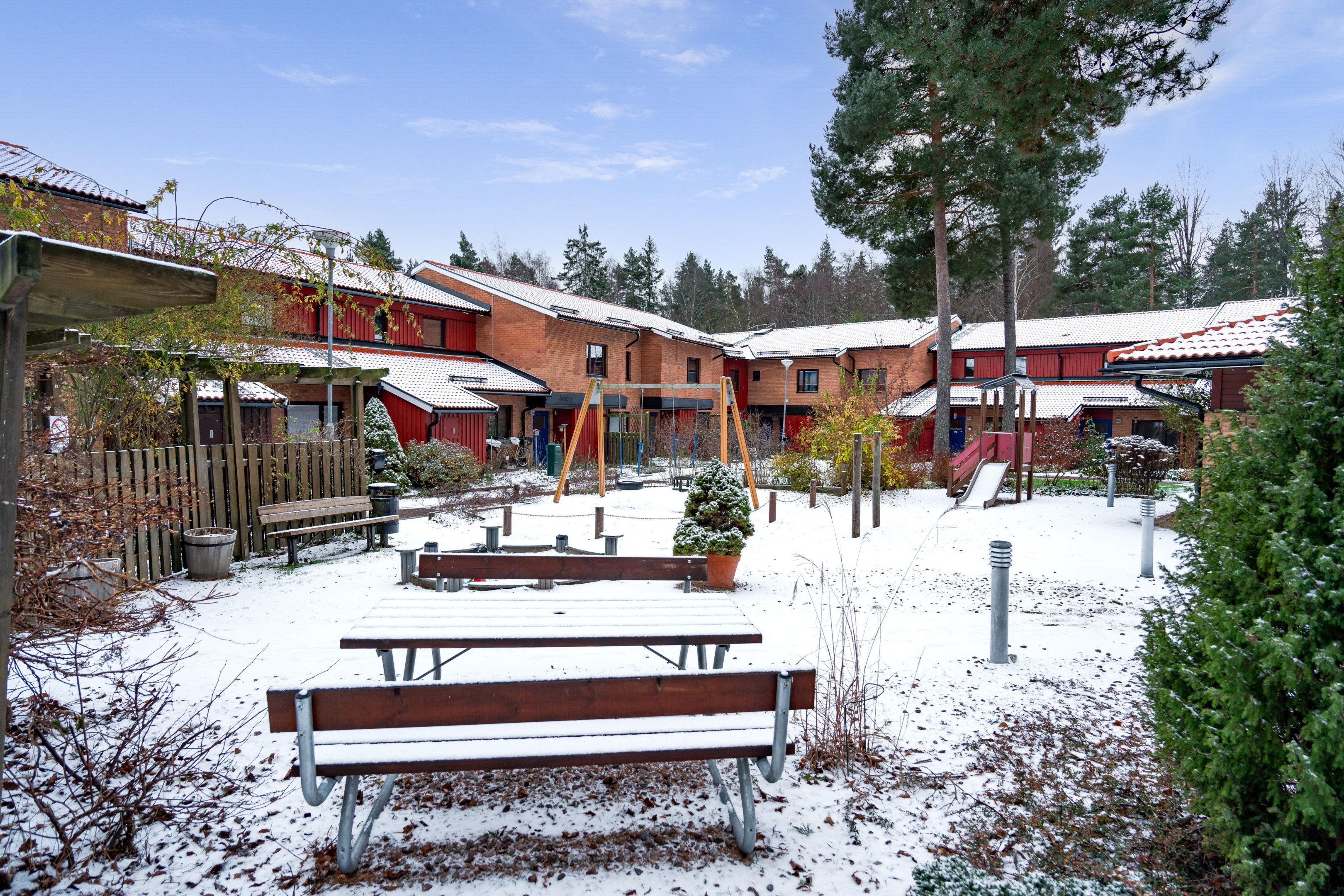 Bostadsbild från Dirigentvägen 151, Såld i Gottsunda, Uppsala