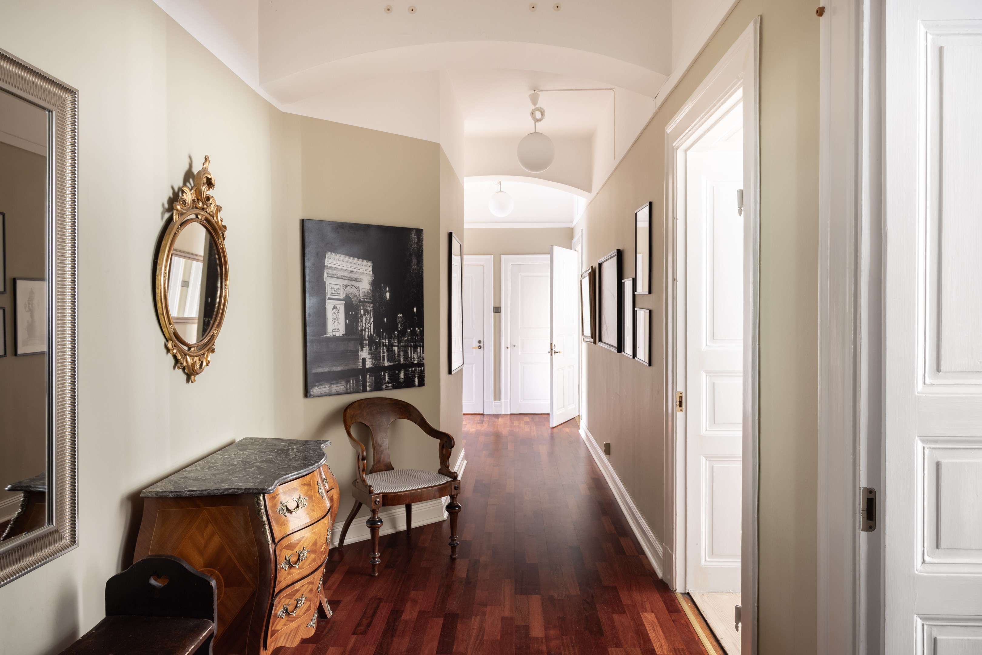 Bostadsbild från Torsgränd 4, Såld i Vasastan, Stockholm