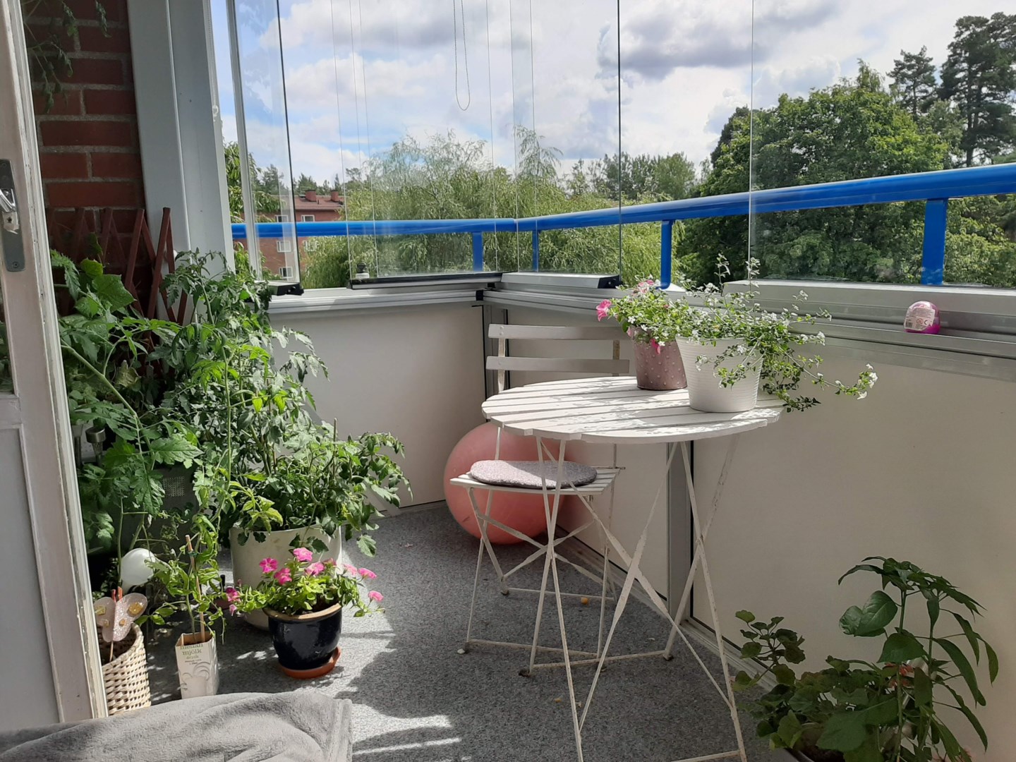 Bostadsbild från Björnskogsvägen 28, Såld i Lugnet, Värmdö