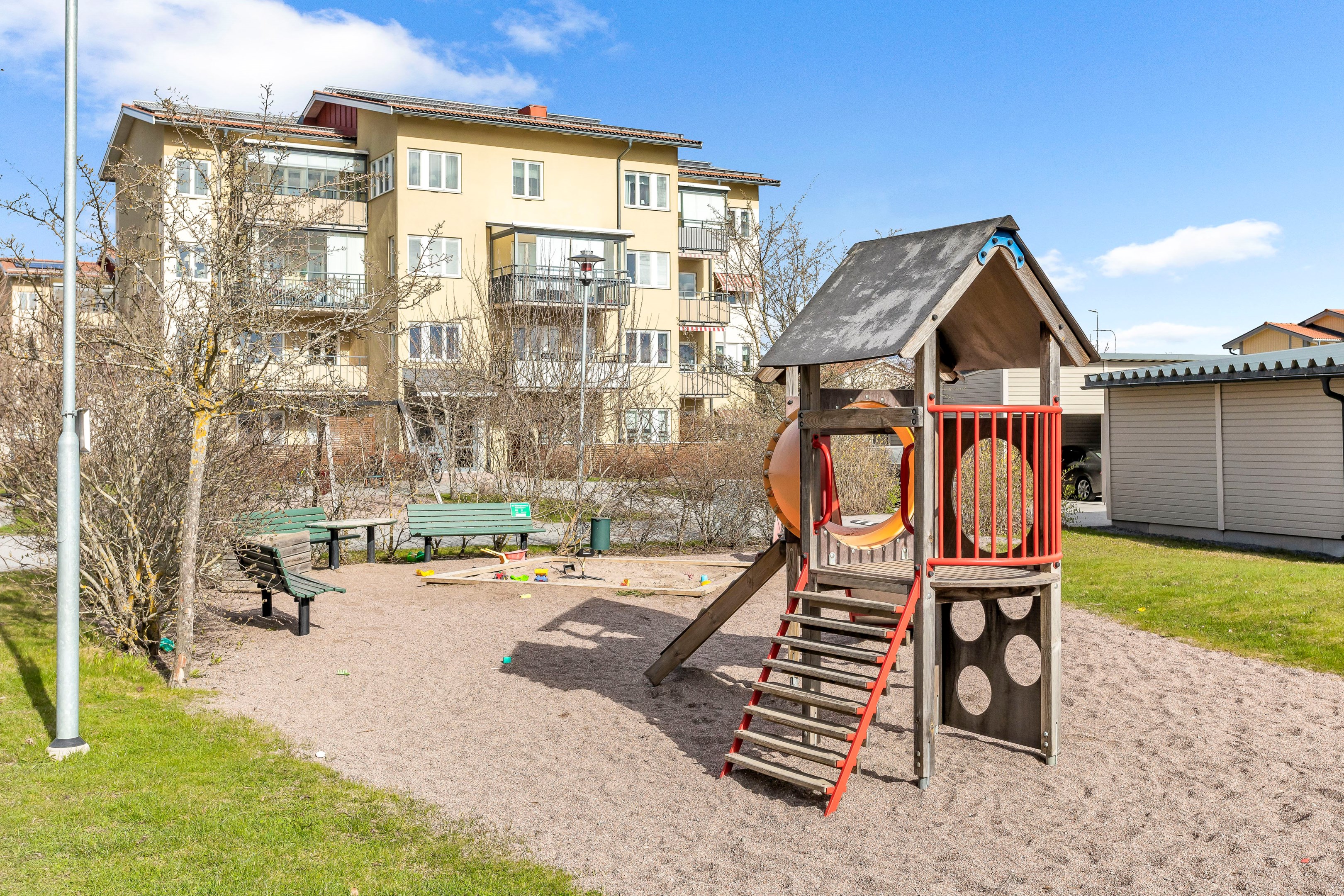 Bostadsbild från Mariedalsgatan 12, Såld i Slavsta, Uppsala