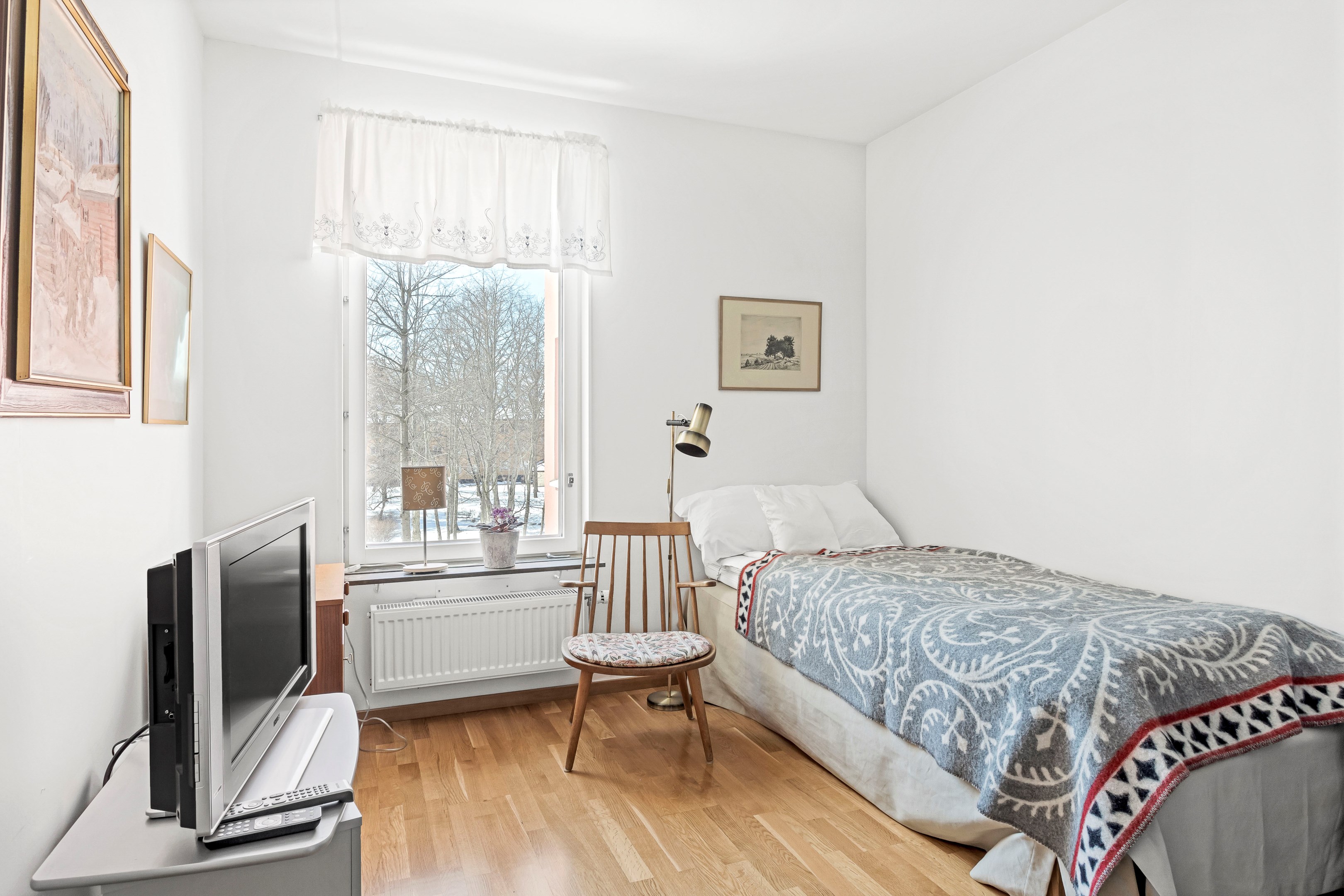 Bostadsbild från Källparksgatan 19, Såld i Salabacke, Uppsala