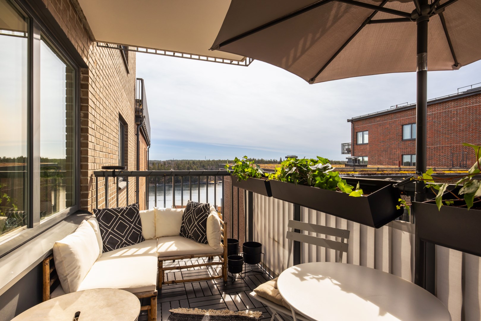 Bostadsbild från Tollareslingan 18, 9 tr, Såld i Tollare, Nacka