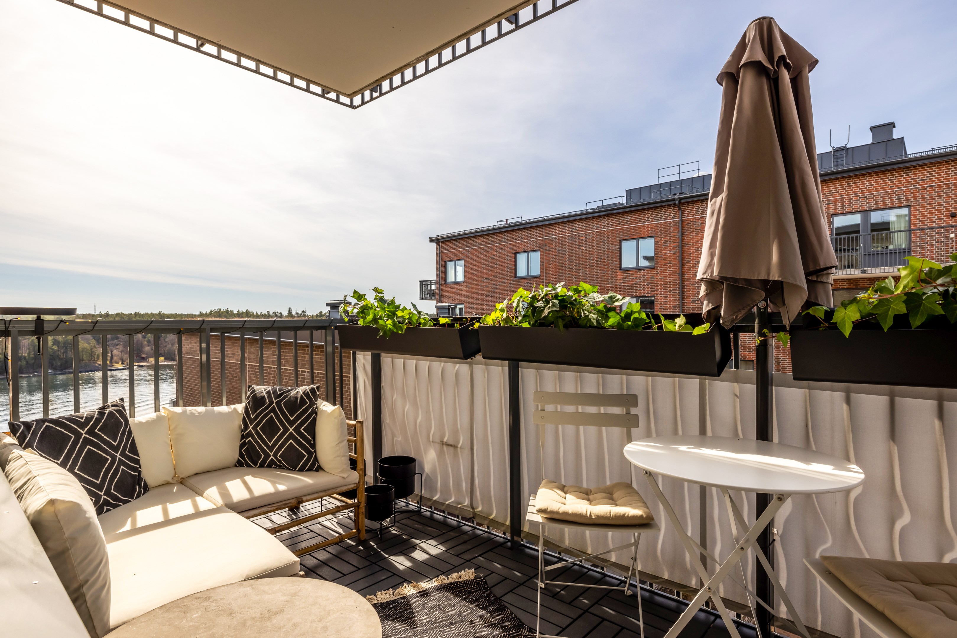 Bostadsbild från Tollareslingan 18, 9 tr, Såld i Tollare, Nacka