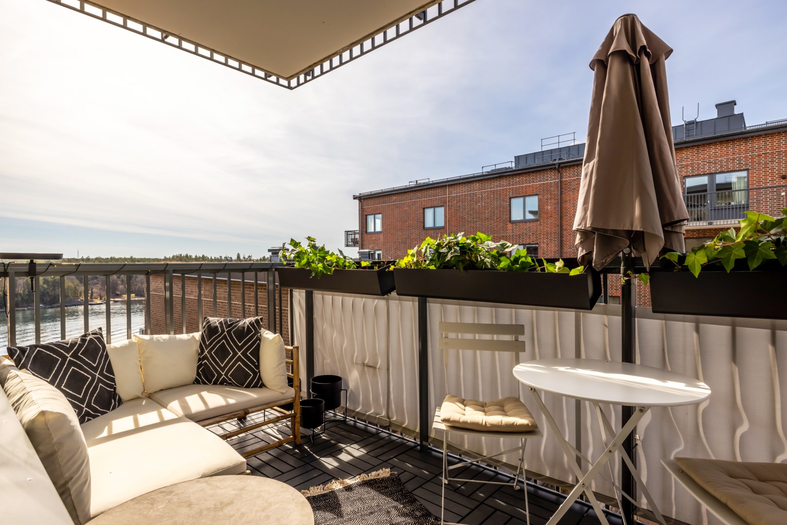 Bostadsbild från Tollareslingan 18, 9 tr, Såld i Tollare, Nacka