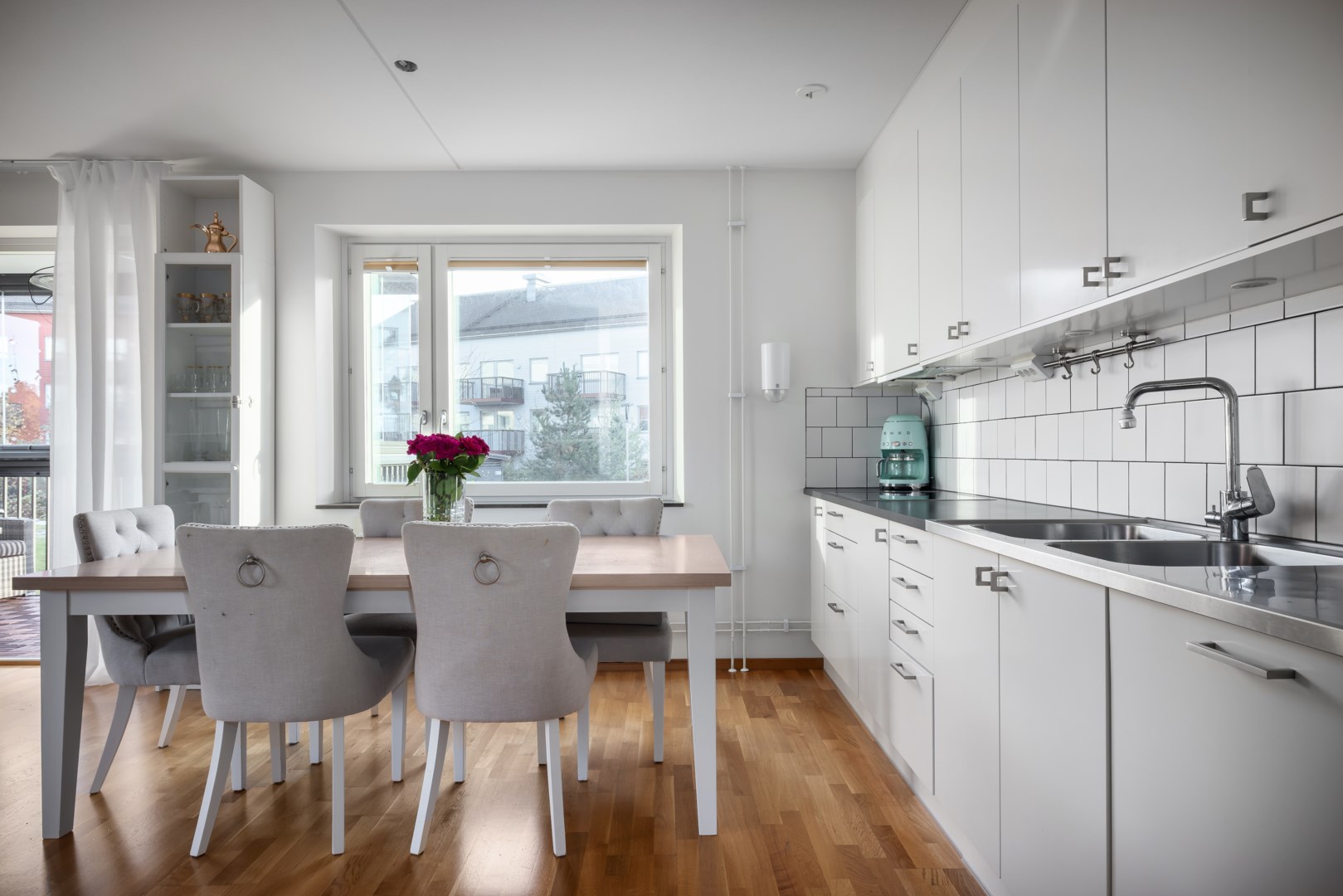 Bostadsbild från Tollarevägen 24, Såld i Tollare, Nacka