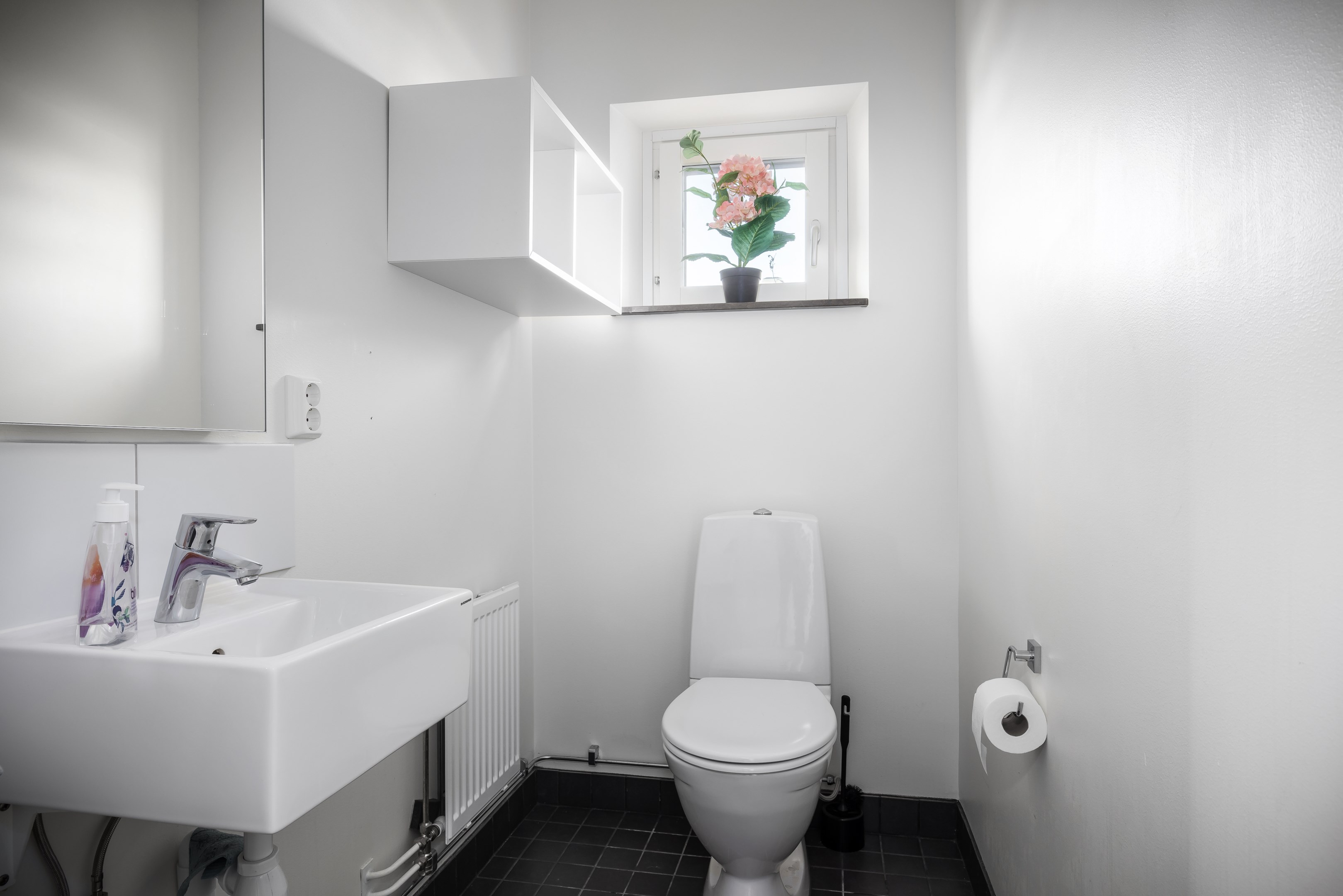 Bostadsbild från Tollarevägen 24, Såld i Tollare, Nacka