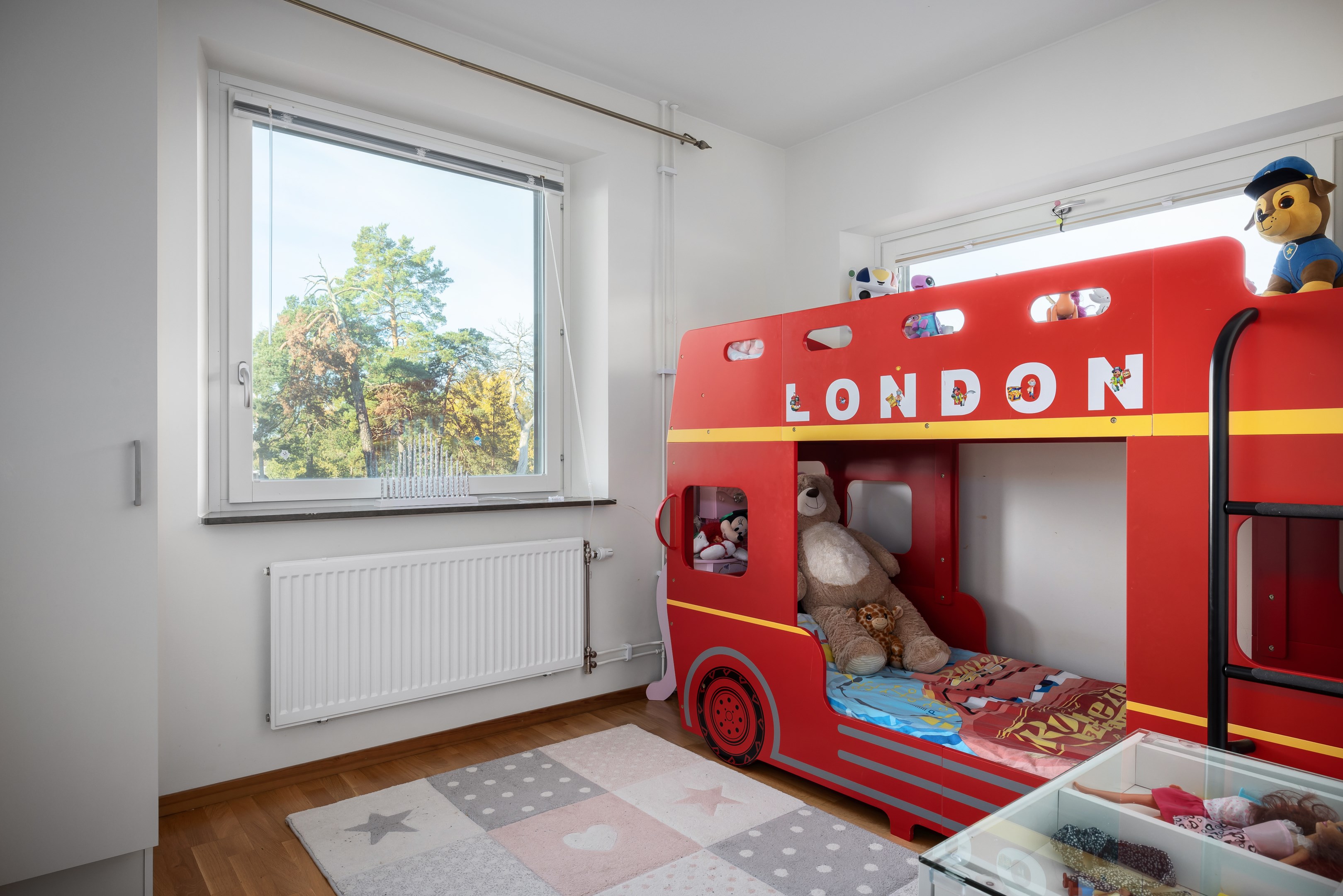 Bostadsbild från Tollarevägen 24, Såld i Tollare, Nacka