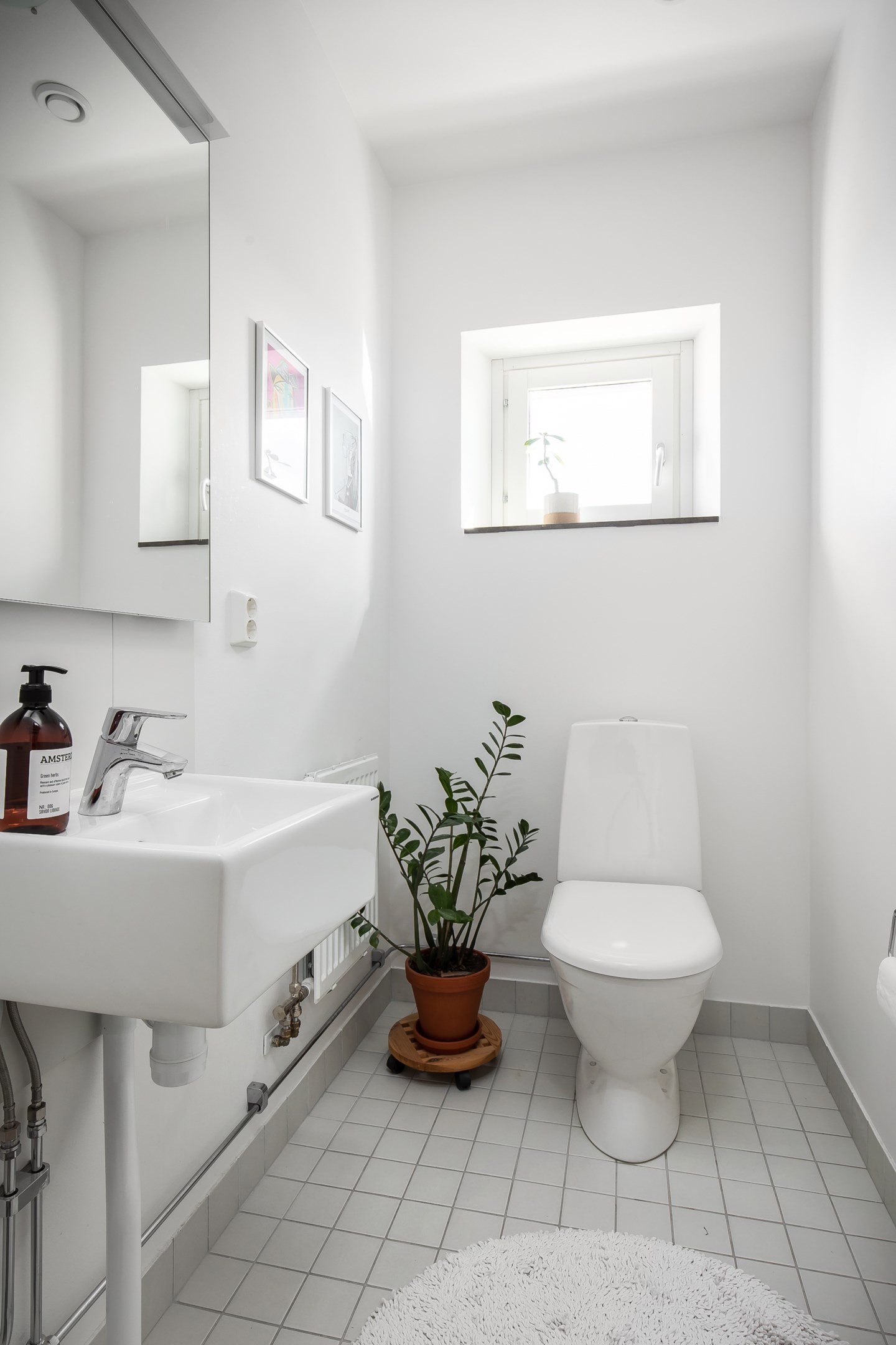 Bostadsbild från Hedenströms väg 15, 4/4 tr, Såld i Tollare, Nacka