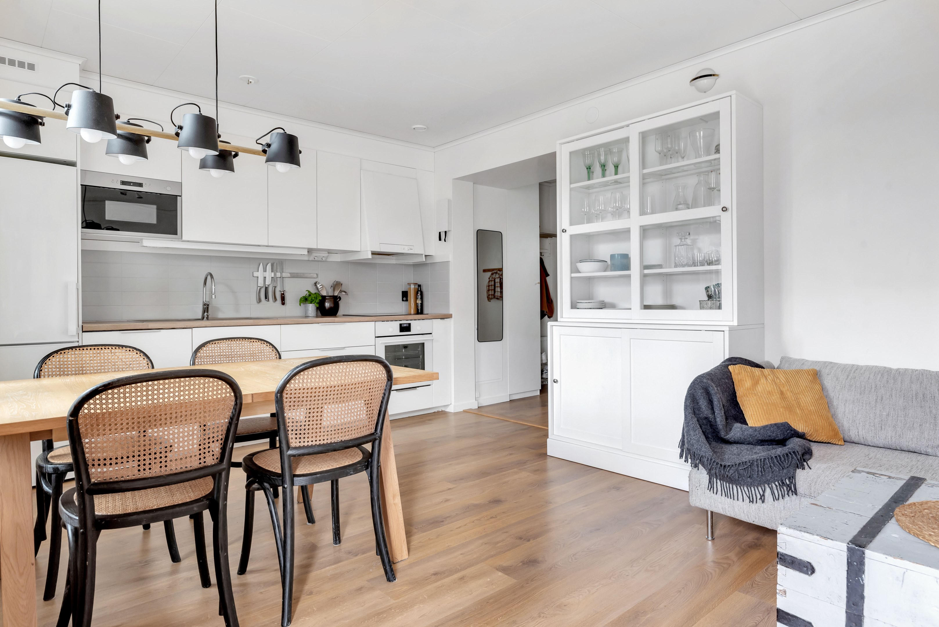 Bostadsbild från Stackmolnsvägen 85A, Till salu i Fullerö, Uppsala