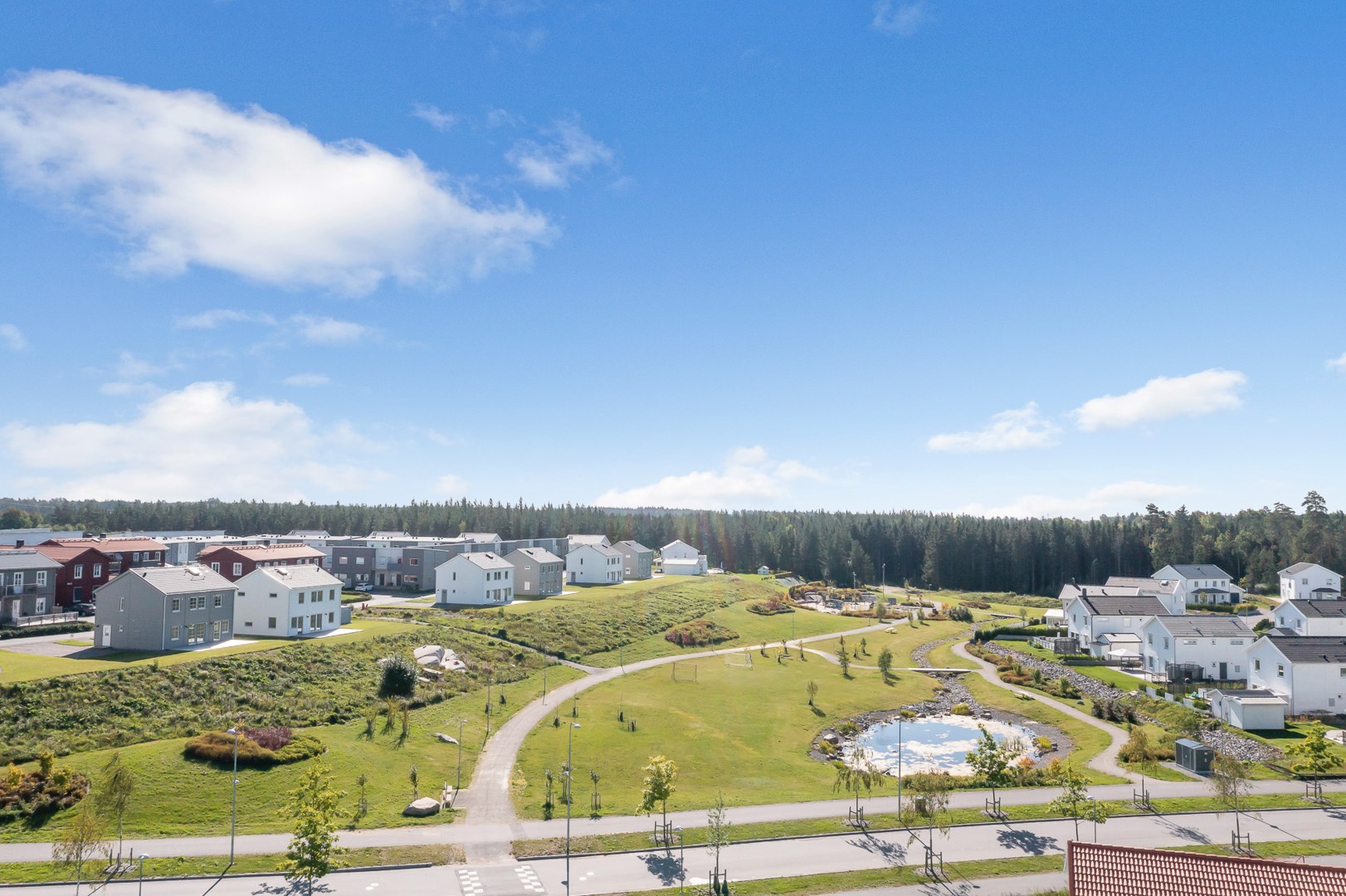 Bostadsbild från Stackmolnsvägen 85A, Till salu i Fullerö, Uppsala