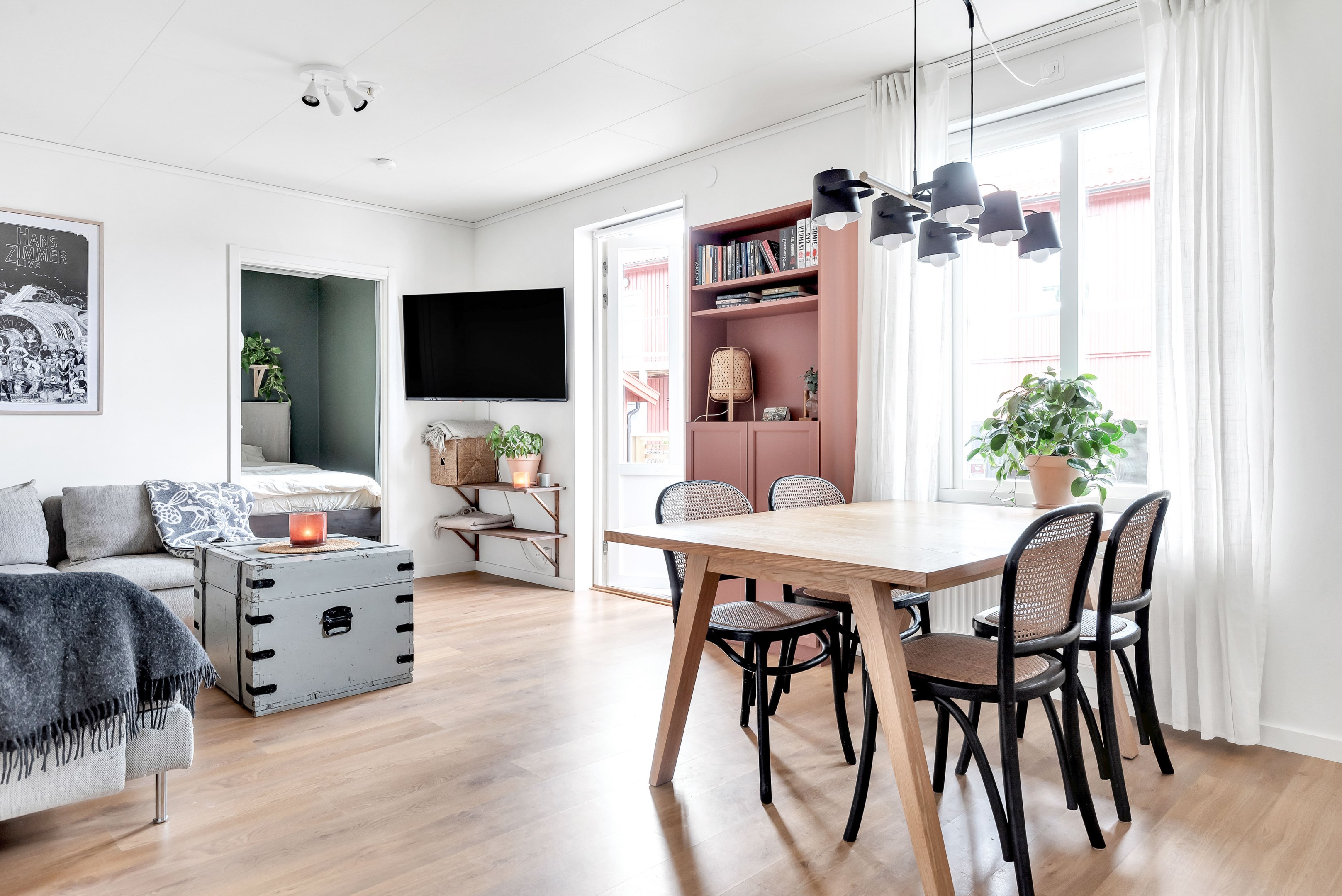 Bostadsbild från Stackmolnsvägen 85A, Till salu i Fullerö, Uppsala