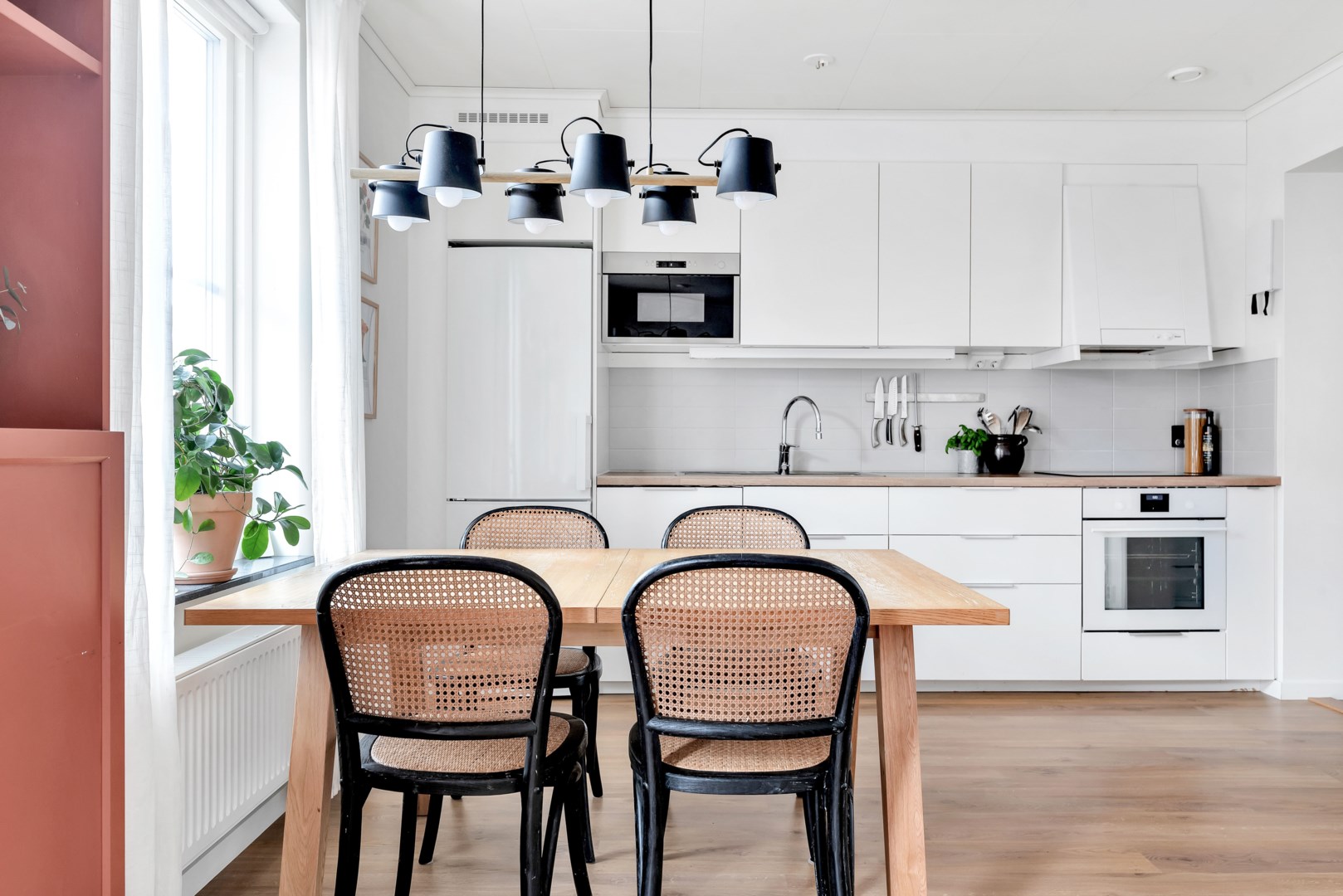 Bostadsbild från Stackmolnsvägen 85A, Till salu i Fullerö, Uppsala