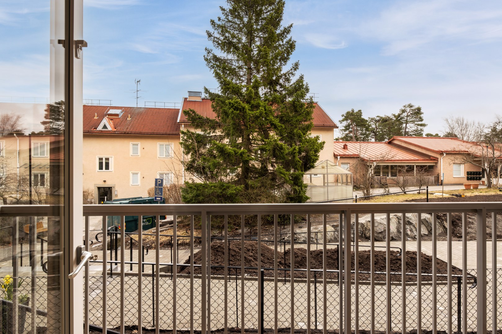 Bostadsbild från Östra Gräsvägen 5, Såld i Skuru, Nacka