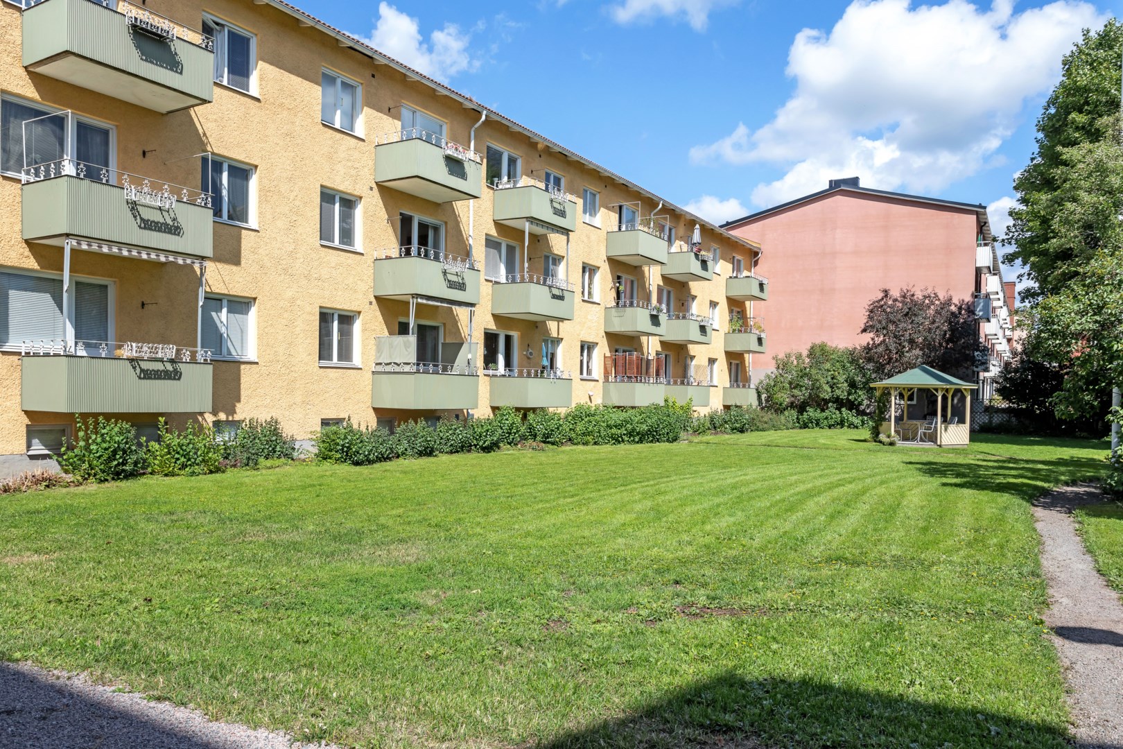 Bostadsbild från Prästgårdsgatan 8A, Såld i Stabby, Uppsala