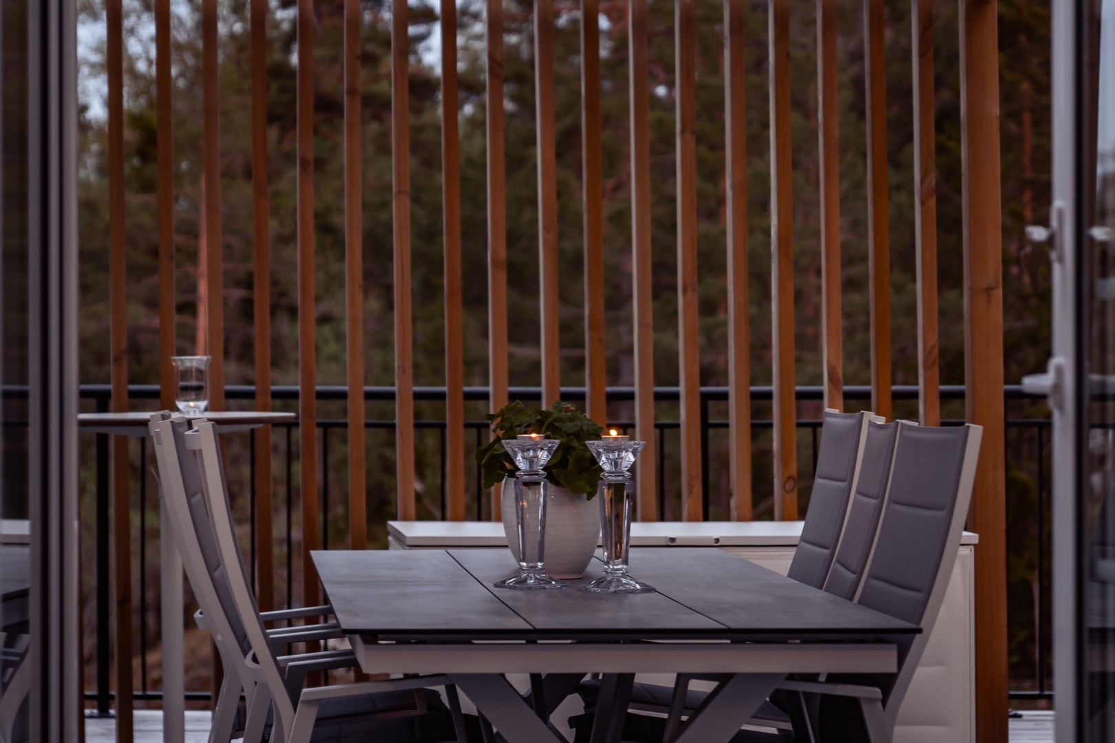 Bostadsbild från Vikingshillsvägen 41, Såld i Kummelnäs, Nacka