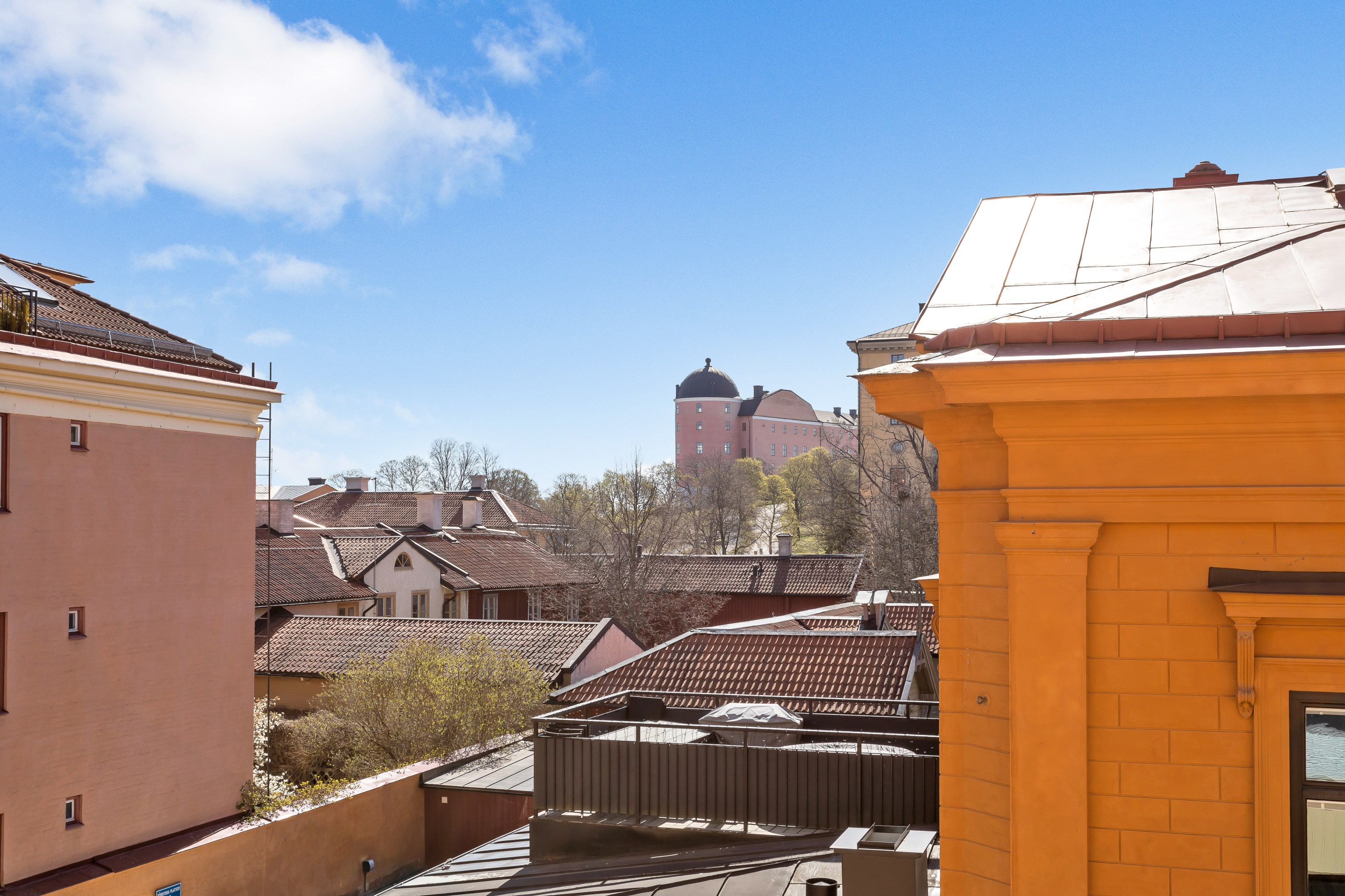 Bostadsbild från Åsgränd 2A, Såld i Öfre Slotts, Uppsala