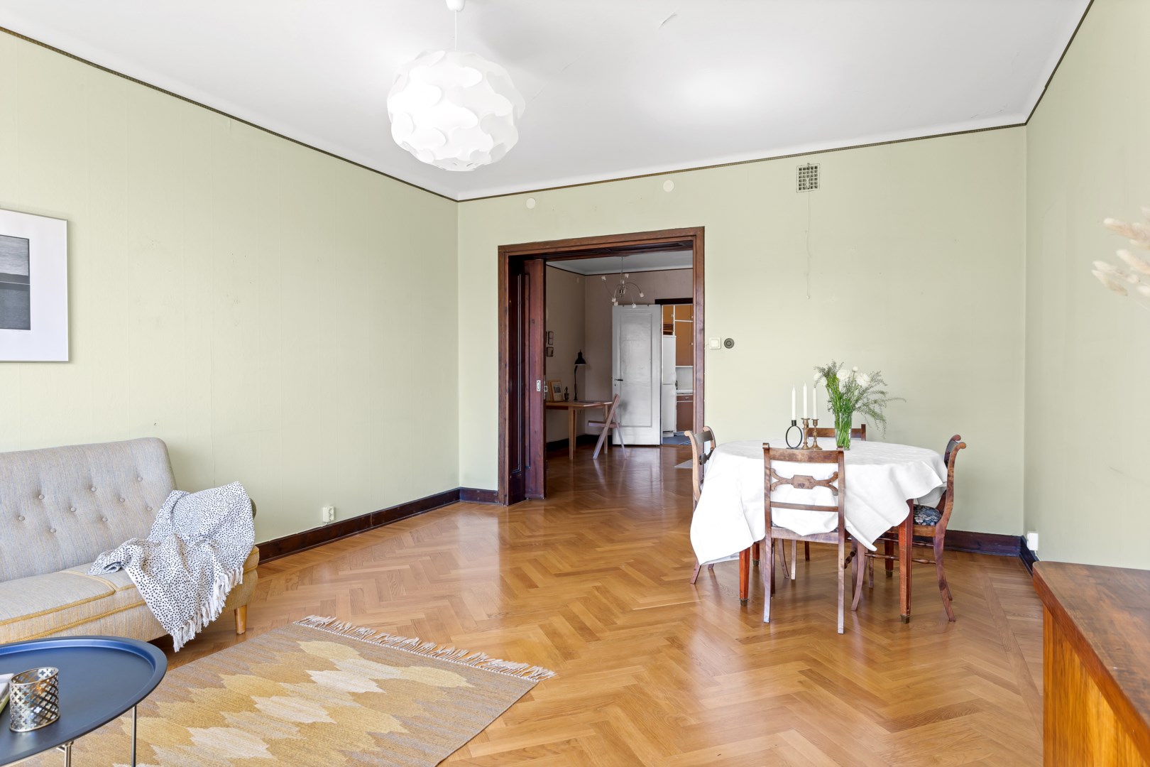 Bostadsbild från Åsgränd 2A, Såld i Öfre Slotts, Uppsala