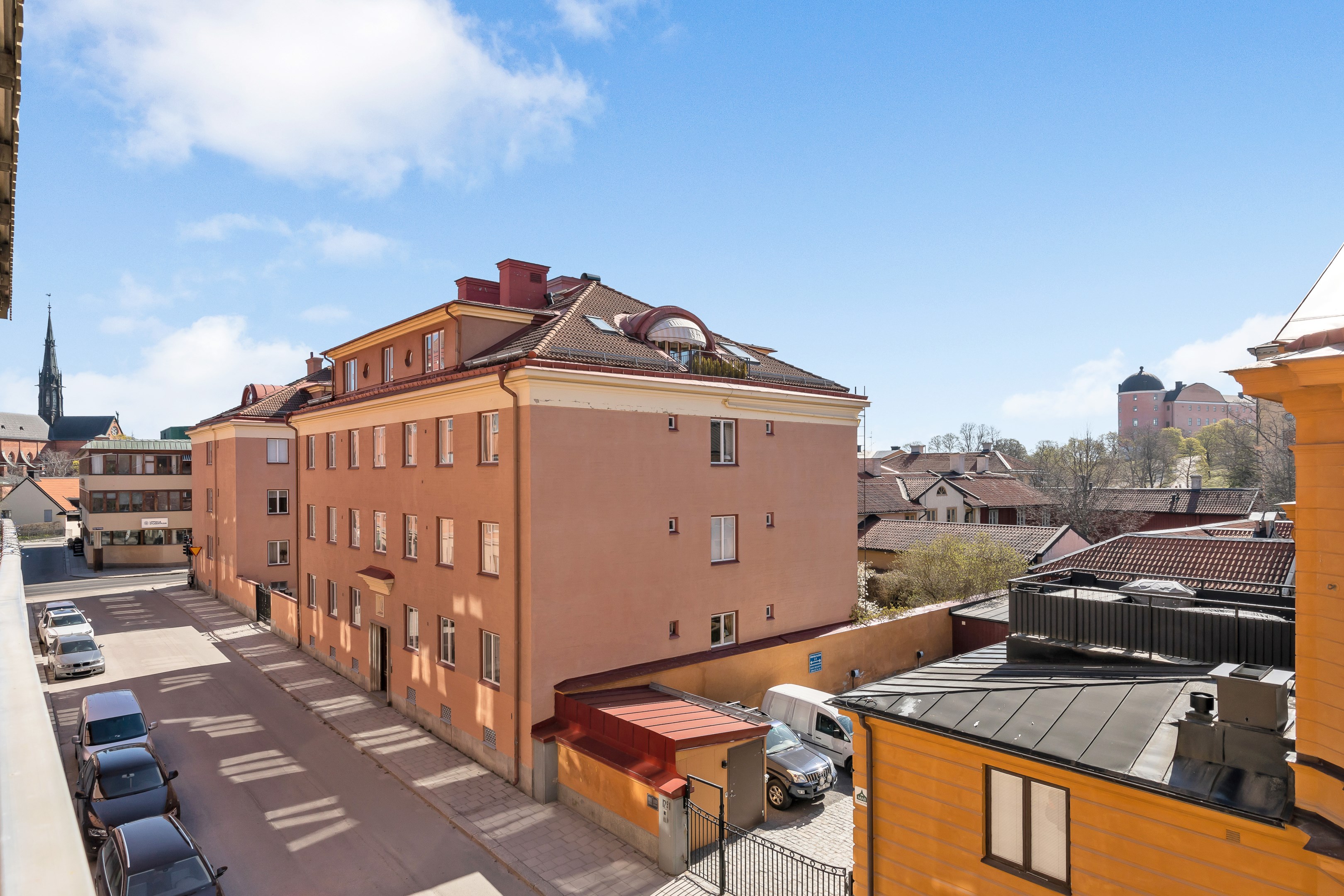 Bostadsbild från Åsgränd 2A, Såld i Öfre Slotts, Uppsala