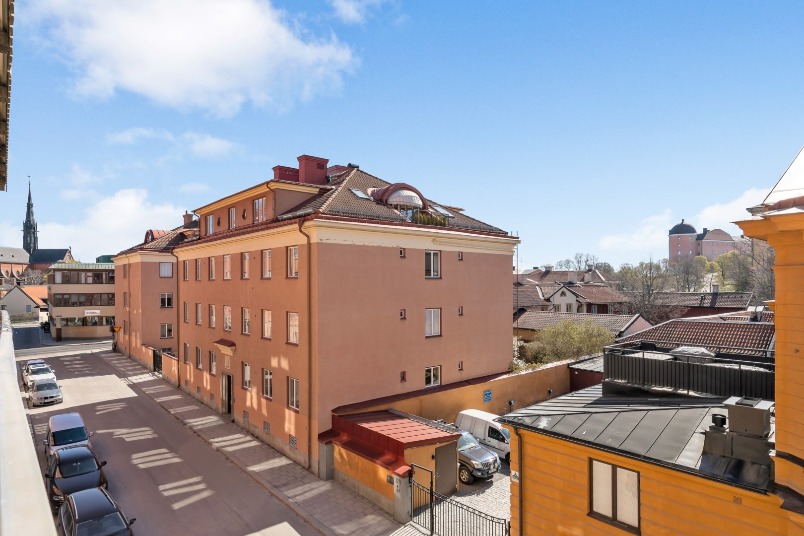 Bostadsbild från Åsgränd 2A, Såld i Öfre Slotts, Uppsala