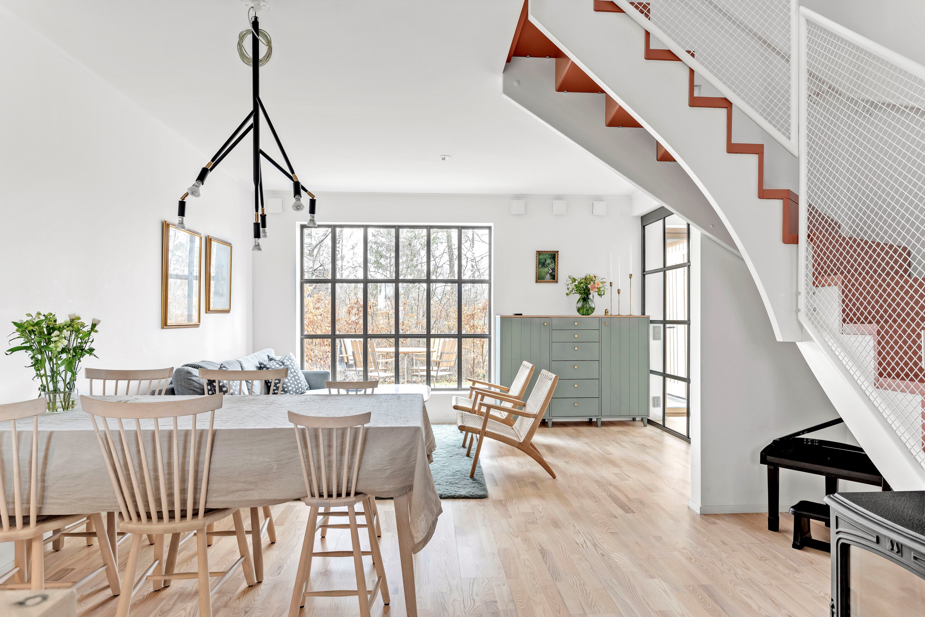 Bostadsbild från Vikvägen 26, Såld i Vårdsätra, Uppsala