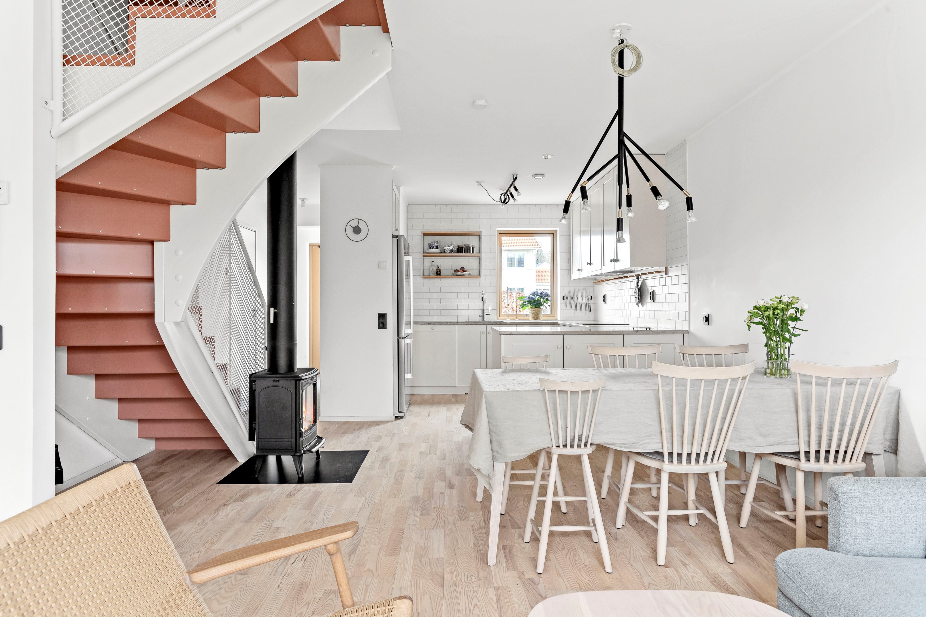 Bostadsbild från Vikvägen 26, Såld i Vårdsätra, Uppsala