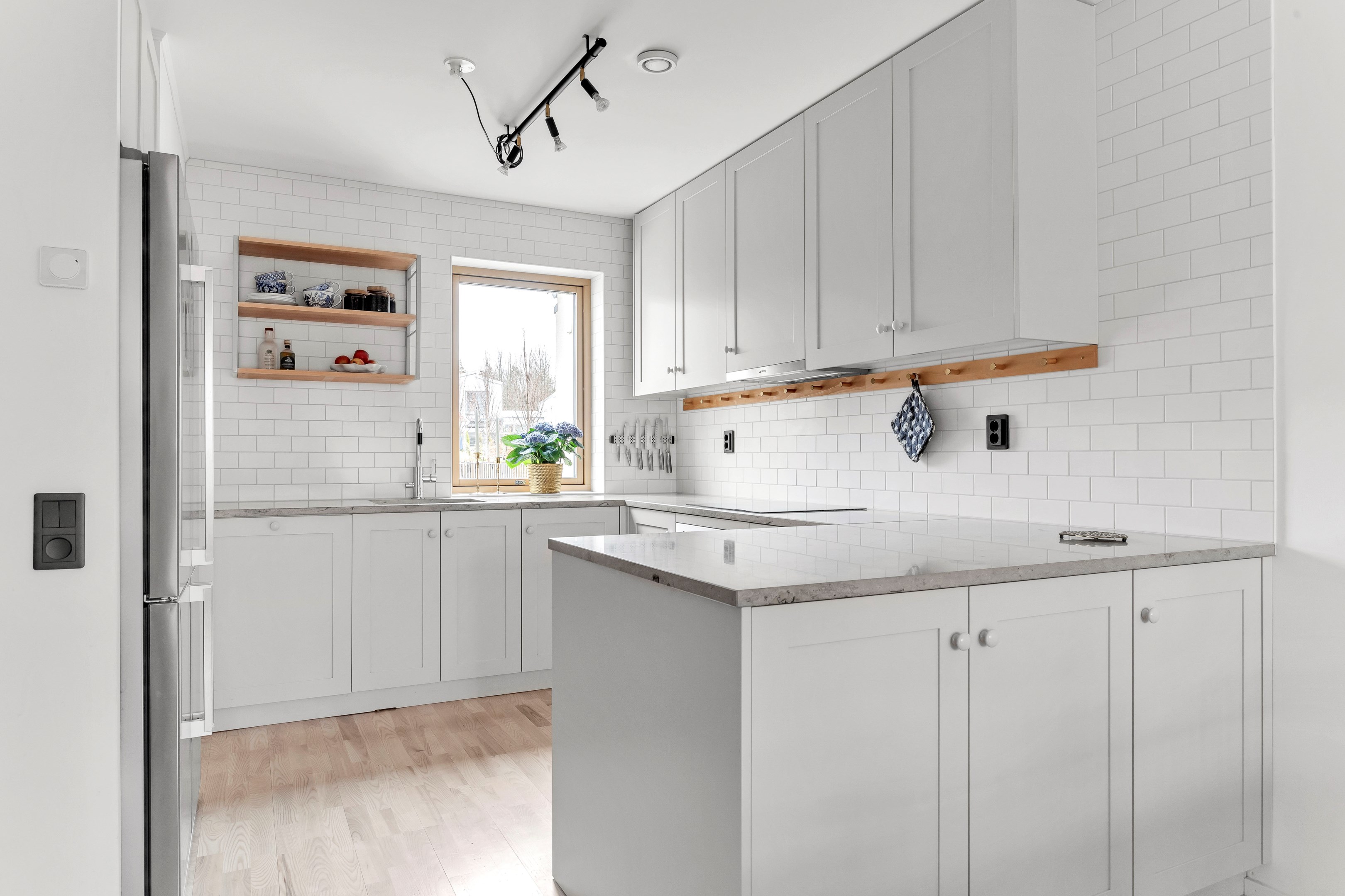 Bostadsbild från Vikvägen 26, Såld i Vårdsätra, Uppsala