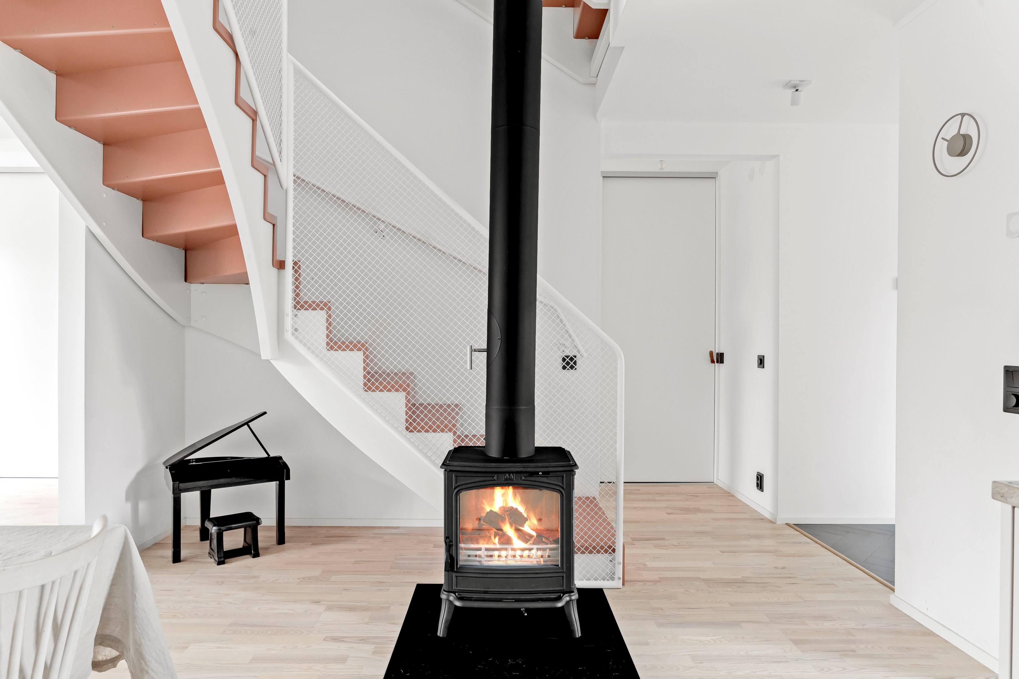 Bostadsbild från Vikvägen 26, Såld i Vårdsätra, Uppsala