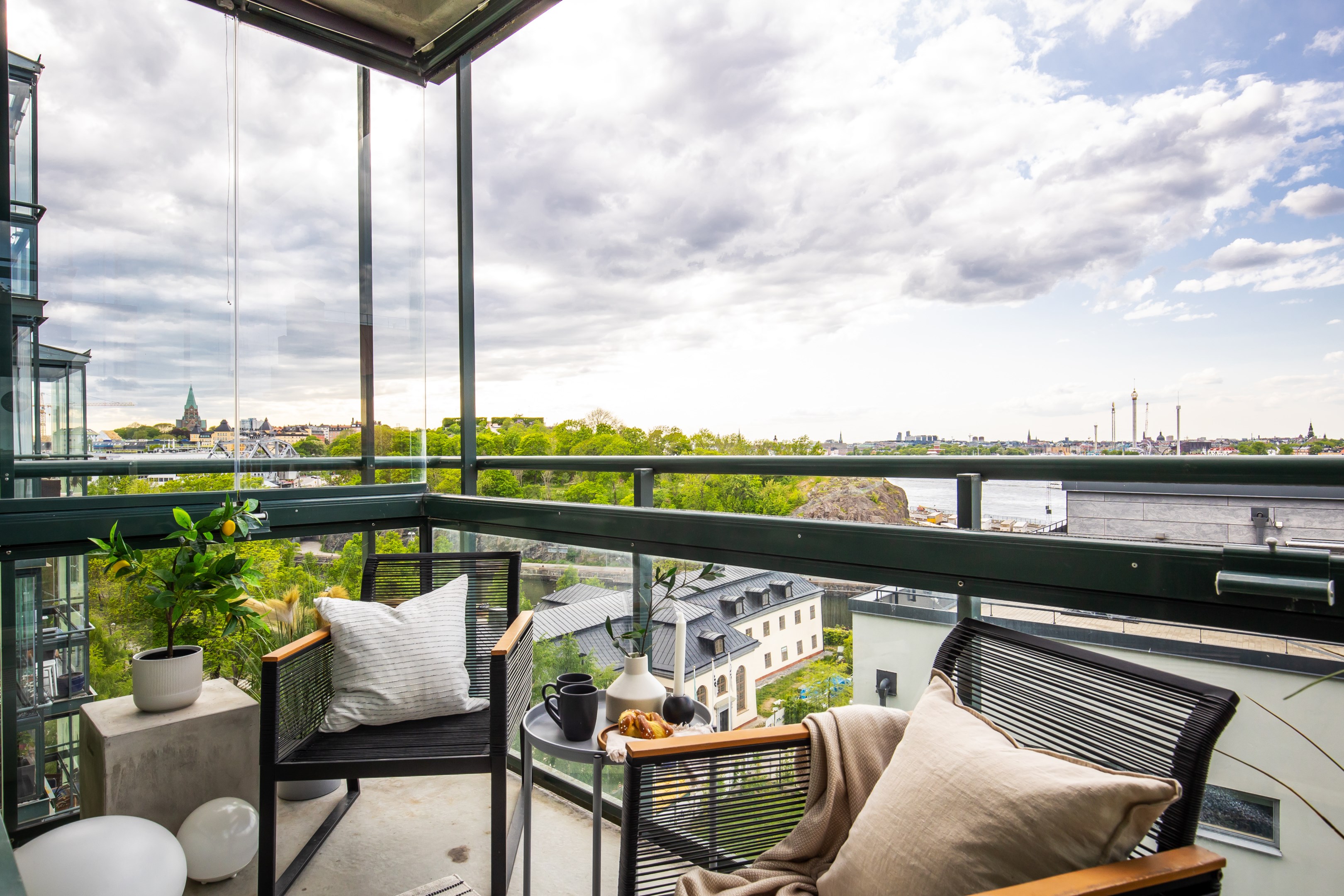 Bostadsbild från Sjökvarnsbacken 10, Såld i Saltsjöqvarn, Nacka