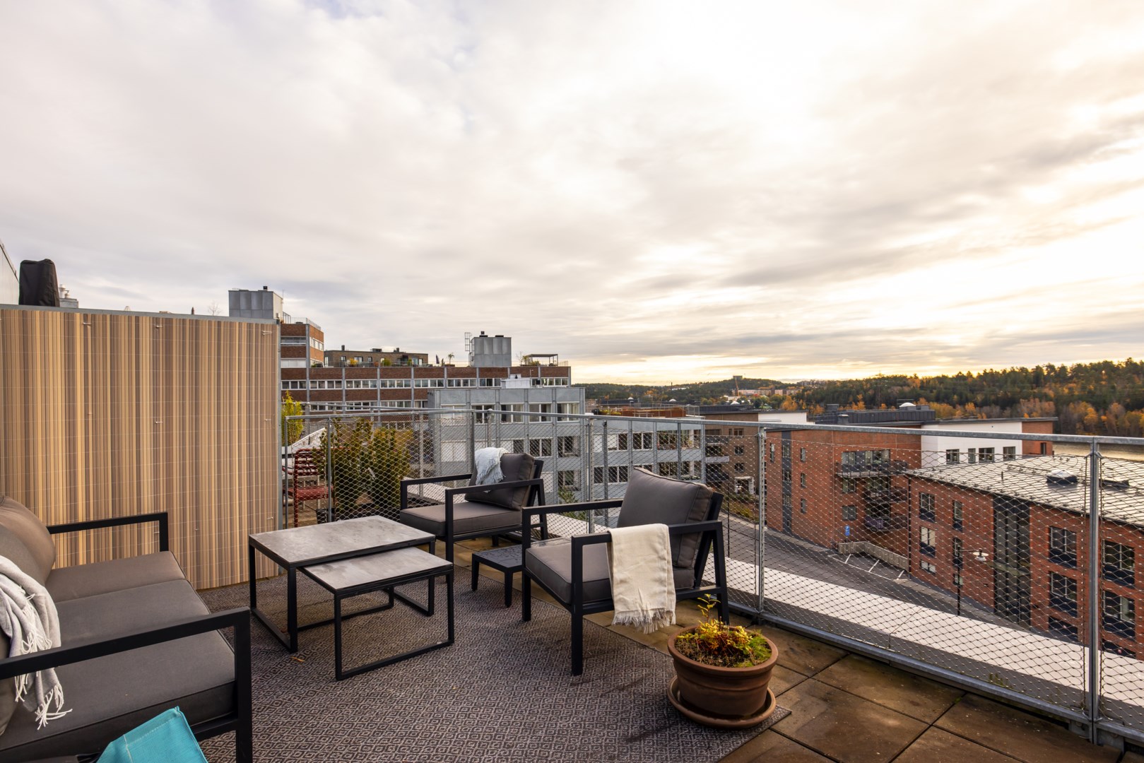 Bostadsbild från Tollarevägen 73, Såld i Tollare, Nacka