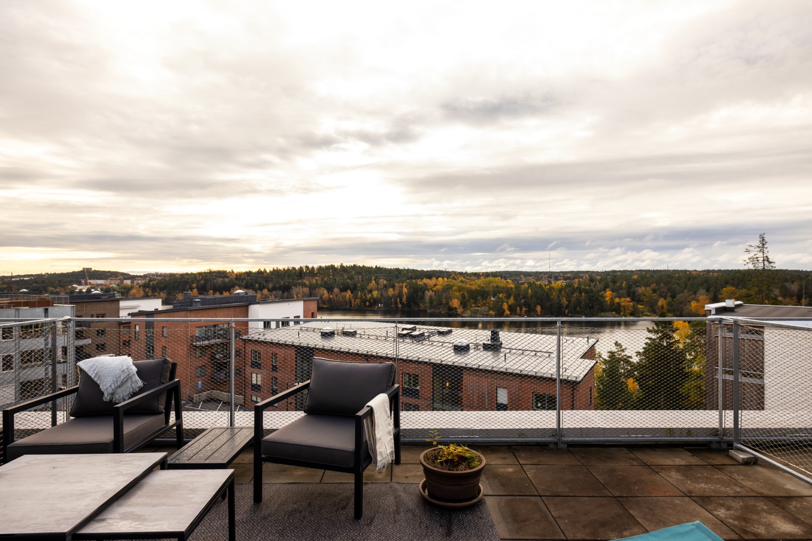 Bostadsbild från Tollarevägen 73, Såld i Tollare, Nacka