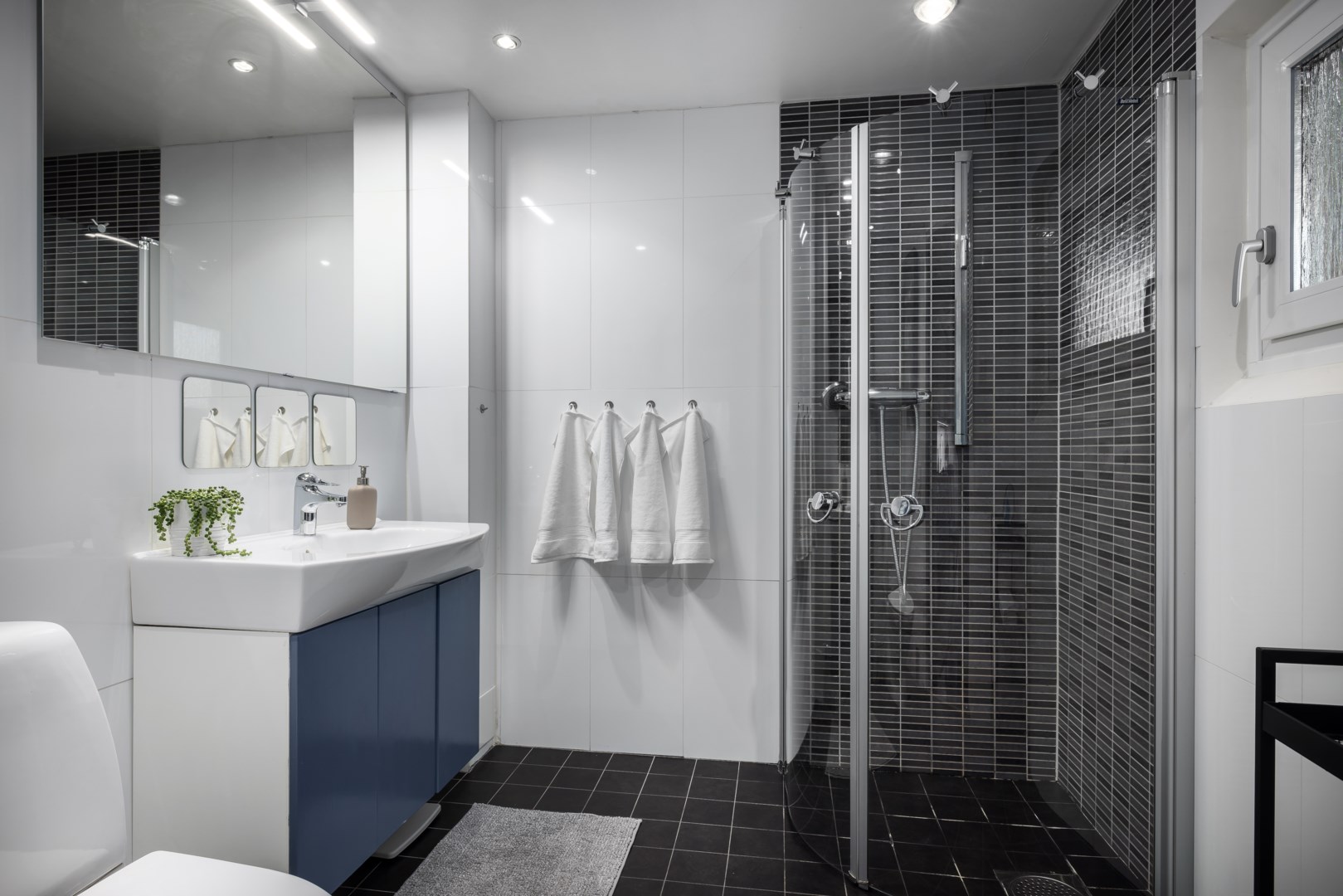 Bostadsbild från Björkholmsvägen 171, Såld i Östra Orminge, Nacka