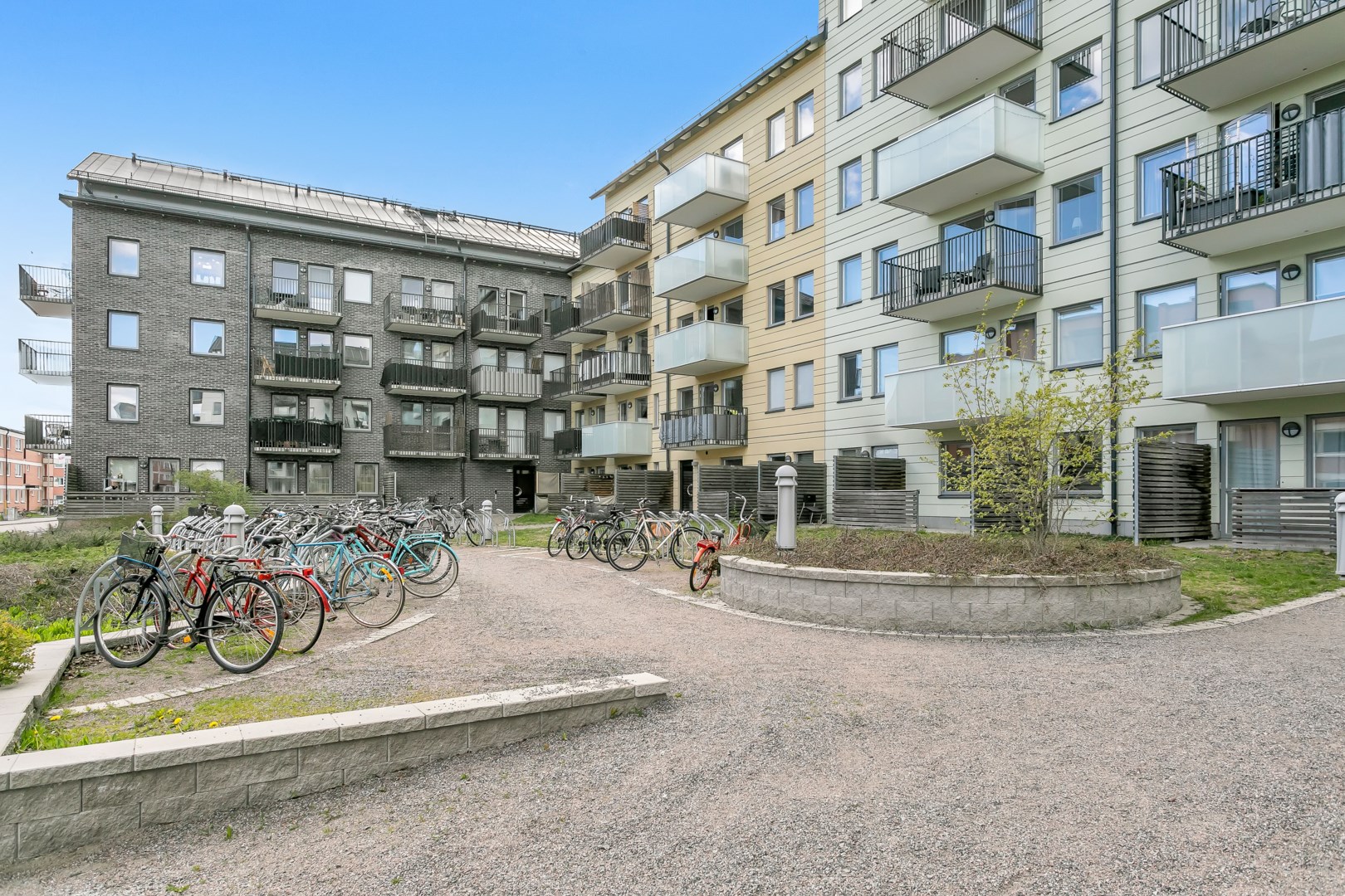 Bostadsbild från Råbyvägen 57A, Såld i Gränby, Uppsala