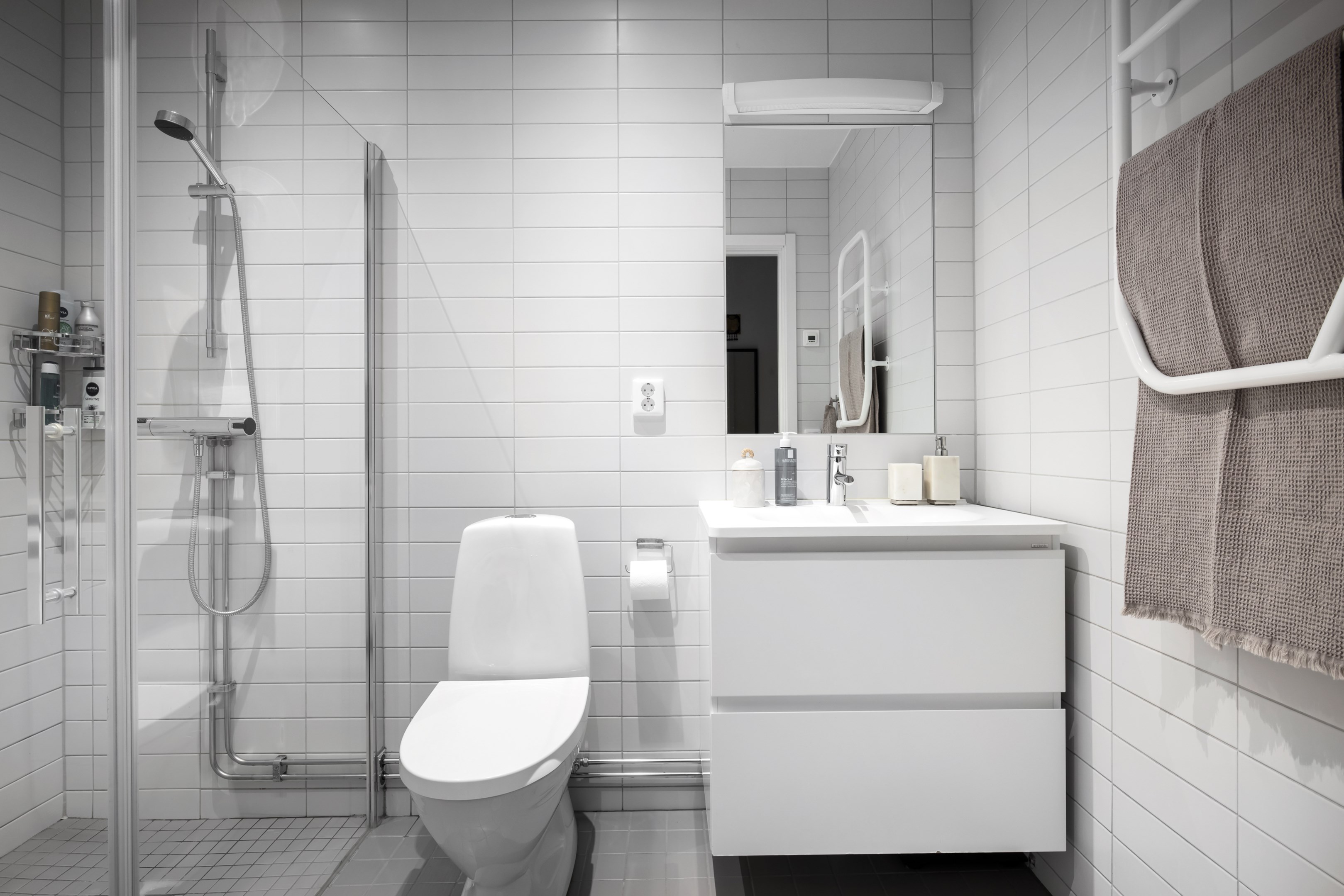 Bostadsbild från Tollarevägen 4, Såld i Tollare, Nacka