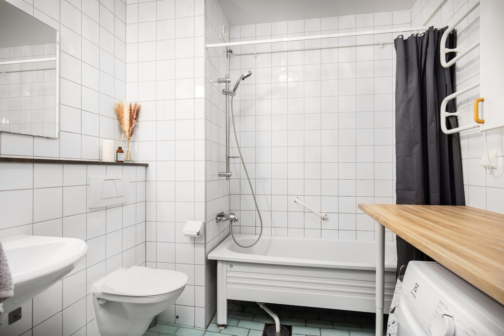 Bostadsbild från Järla Gårdsväg 34, Såld i Järla sjö, Nacka
