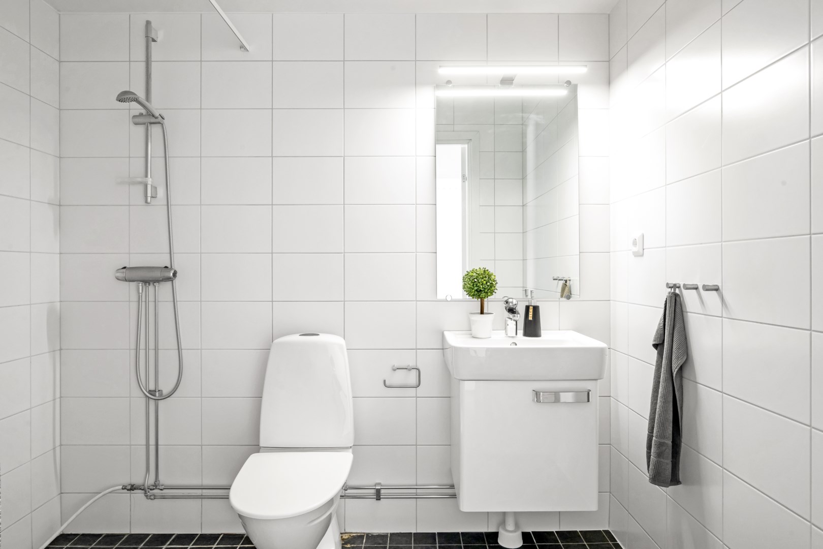 Bostadsbild från Råbyvägen 55F, Till salu i Gränby, Uppsala