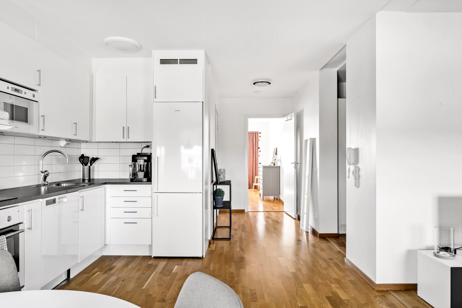 Bostadsbild från Råbyvägen 55F, Till salu i Gränby, Uppsala