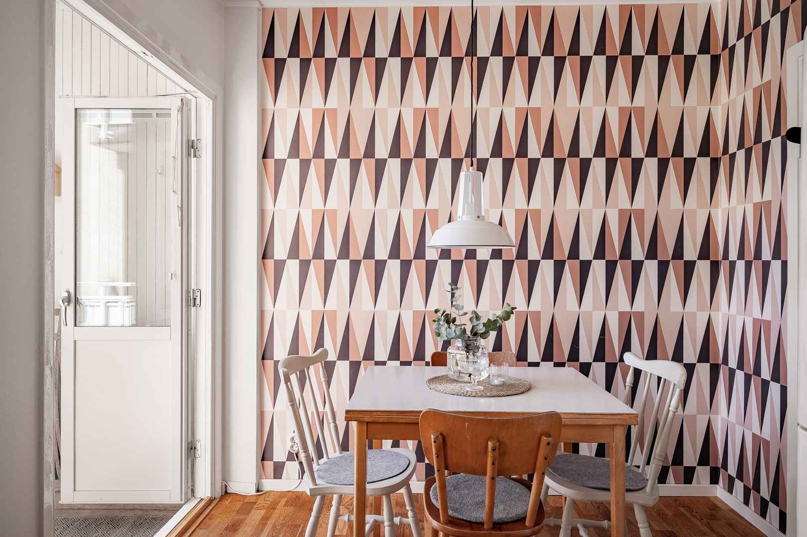 Bostadsbild från Finnbergsvägen 46, 2tr, Såld i Finnberget, Nacka