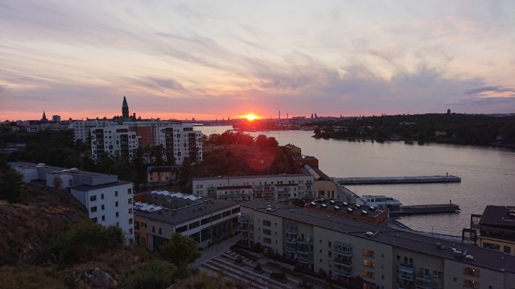 Bostadsbild från Finnbergsvägen 46, 2tr, Såld i Finnberget, Nacka