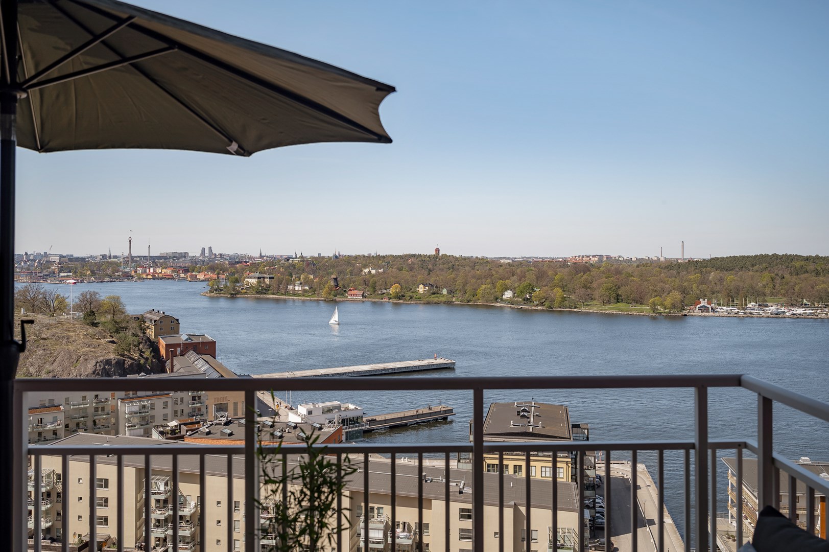 Bostadsbild från Finnbergsvägen 46, 2tr, Såld i Finnberget, Nacka