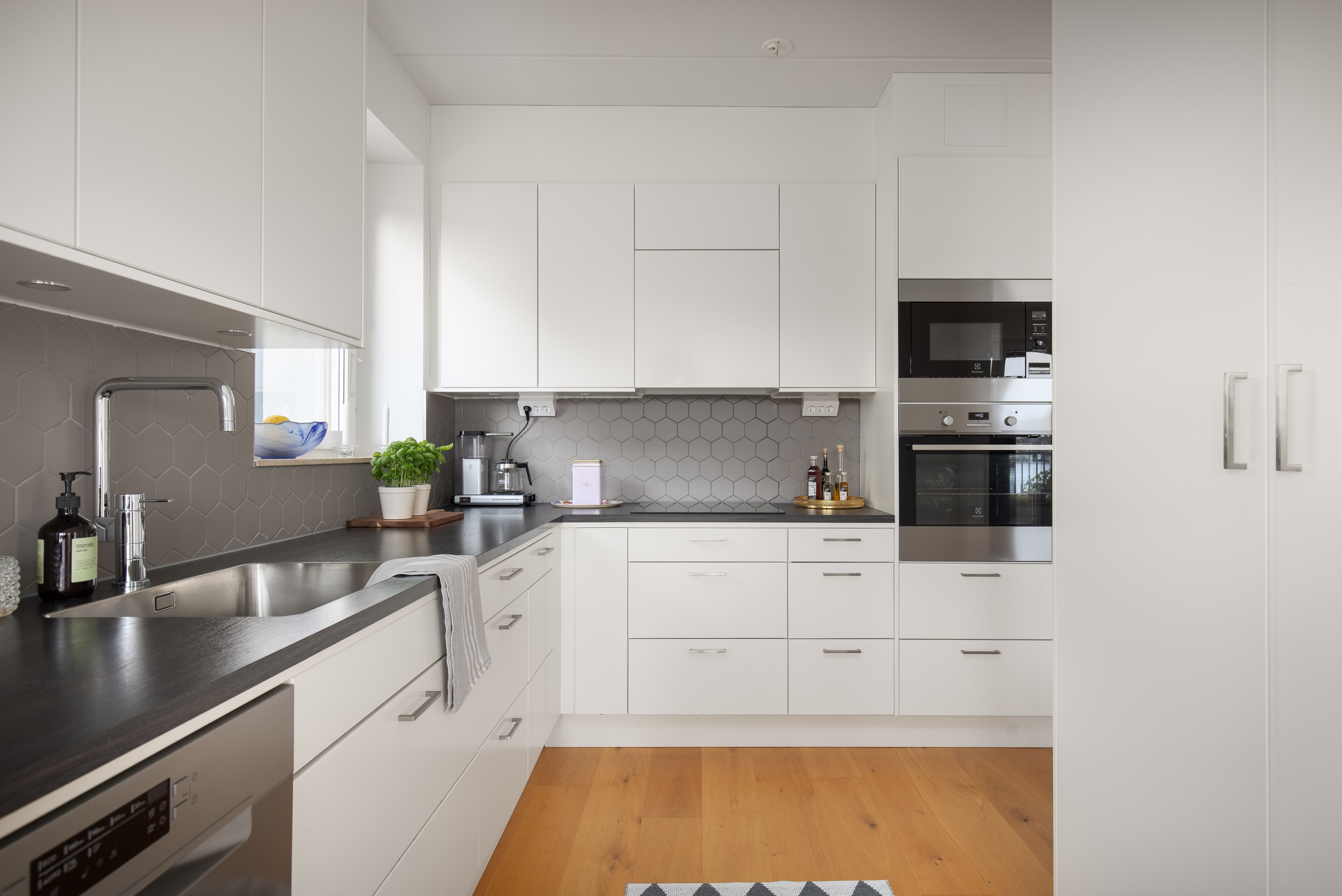 Bostadsbild från Tollareslingan 24, 2 tr, Till salu i Tollare, Nacka